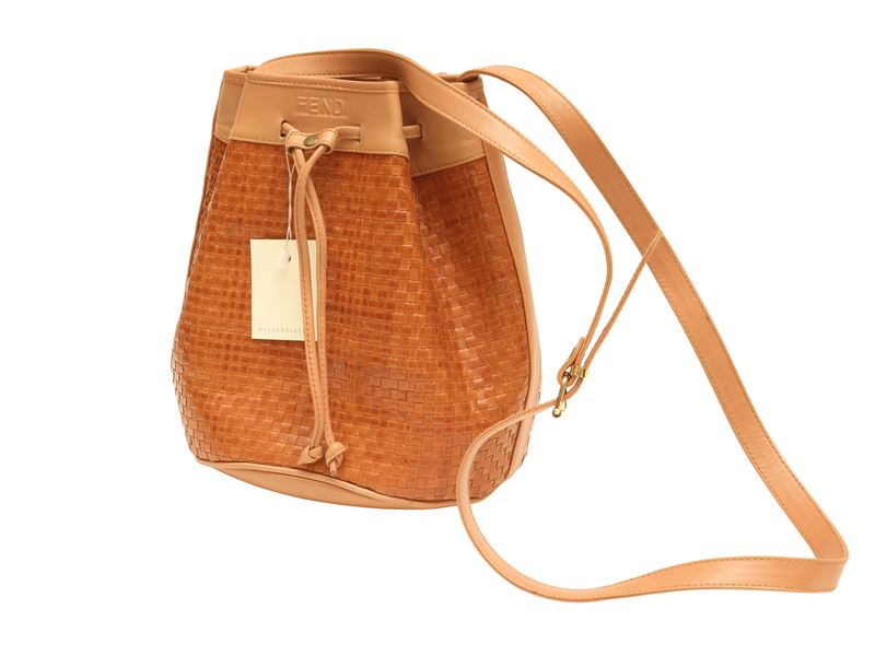 Fendi - Secchiello in pelle intrecciata marrone