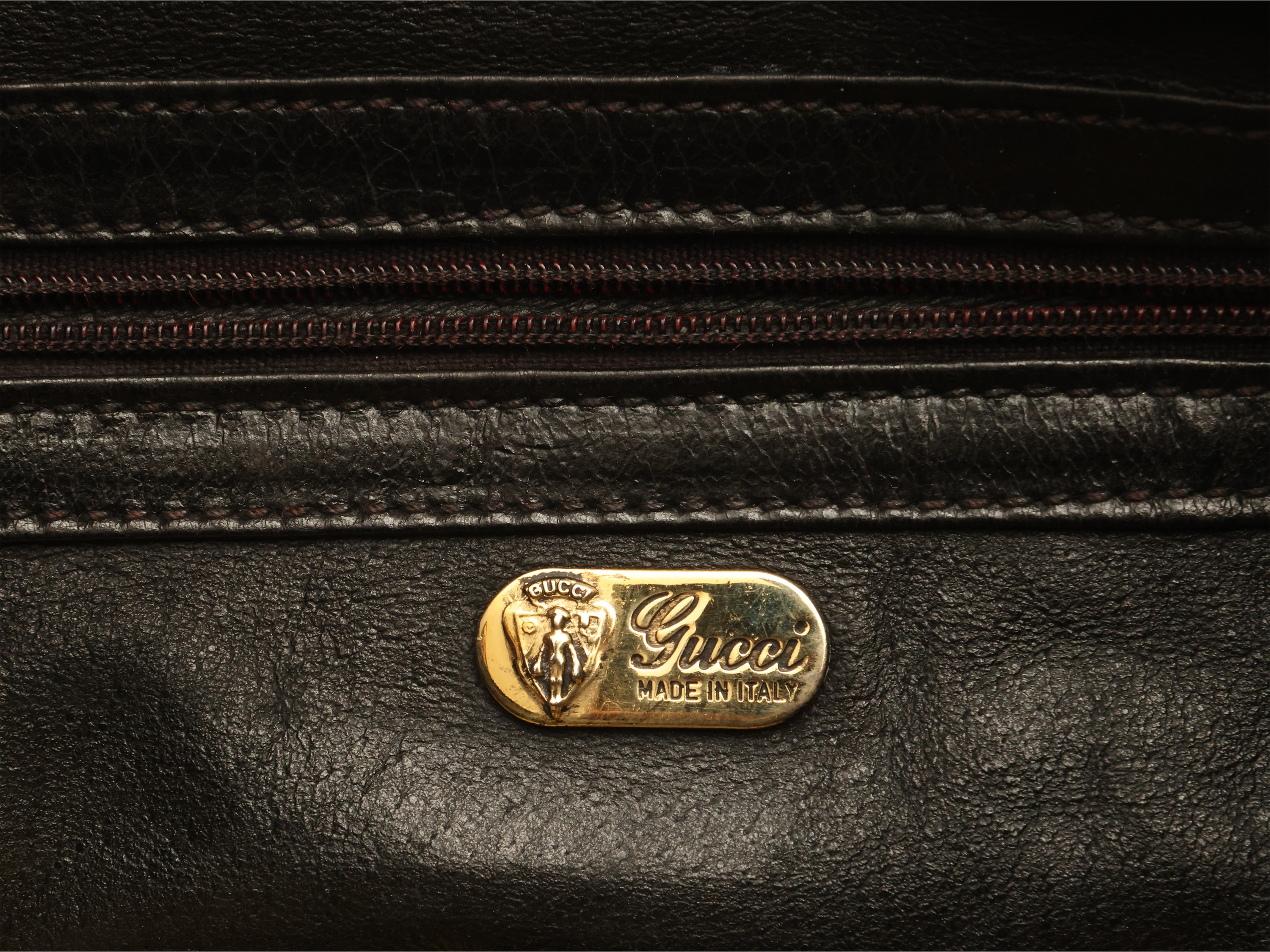 Gucci - Borsa a tracolla in pelle nera e stampa cocco