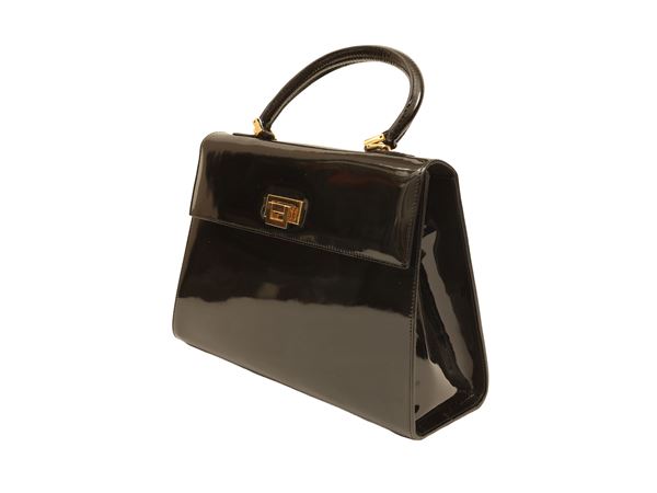 Borsa a mano in vernice nera