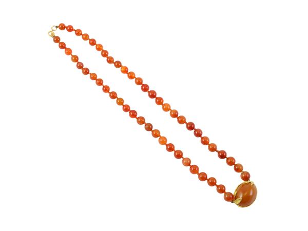 Collana in corniola e oro giallo