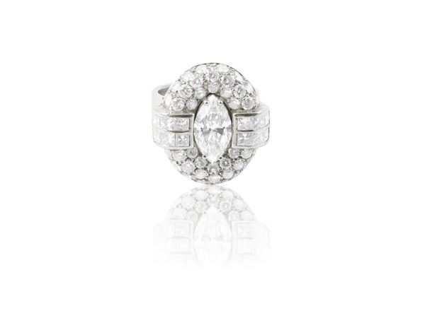 Anello in oro bianco e diamanti
