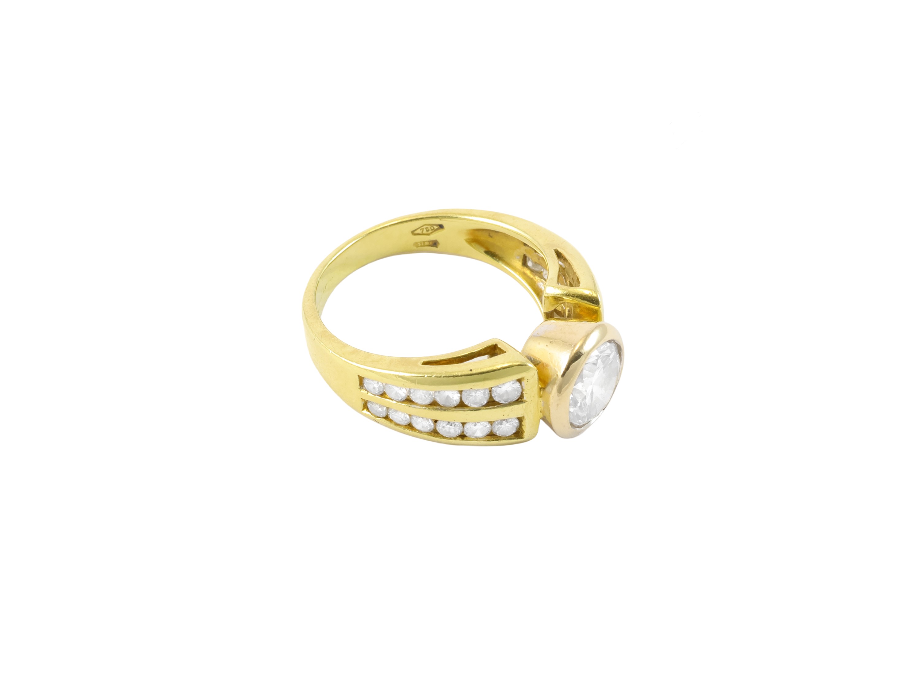 Anello in oro giallo e diamanti