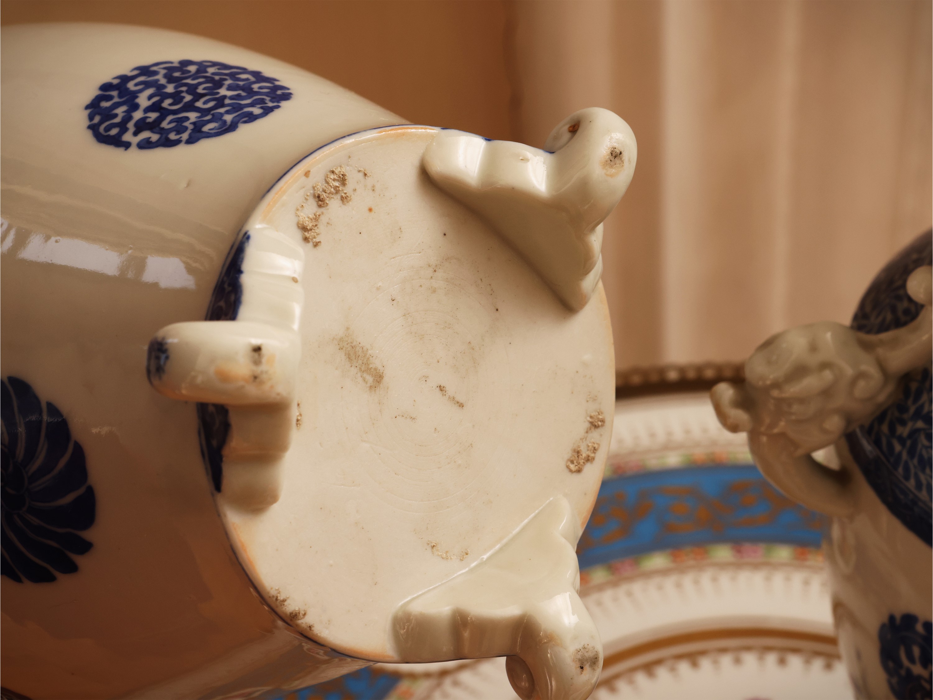 Cina, coppia di vasi in porcellana decorati in monocromia blu, inizio del XX secolo