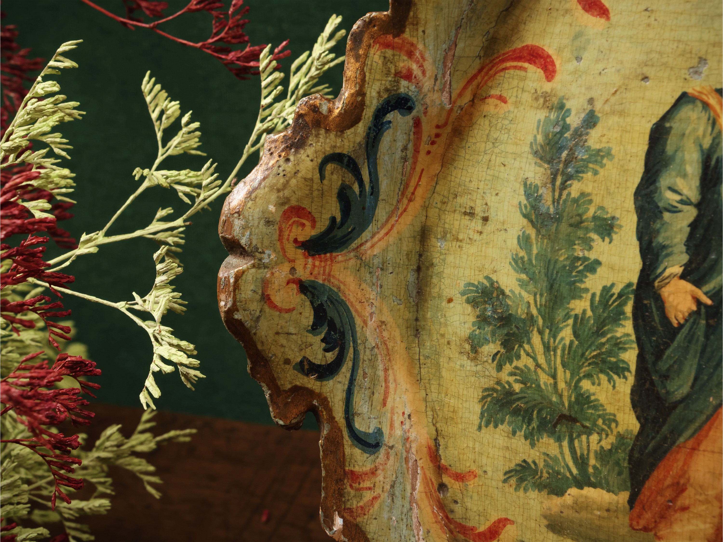 Vassoietto in legno laccato, decorazione pittorica a scena evangelica