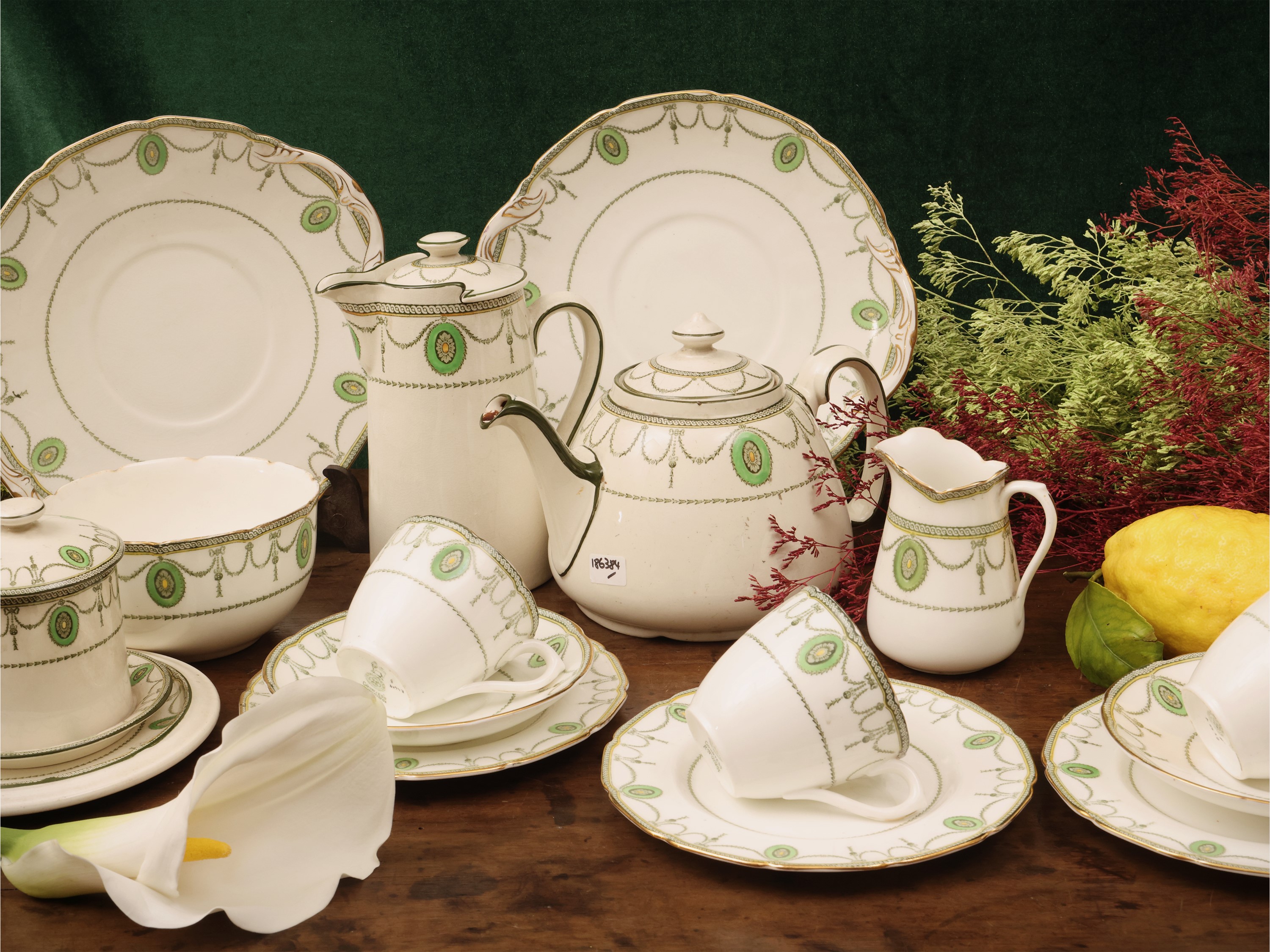 Servito di Piatti Modello Countess in Terraglia, Royal Doulton