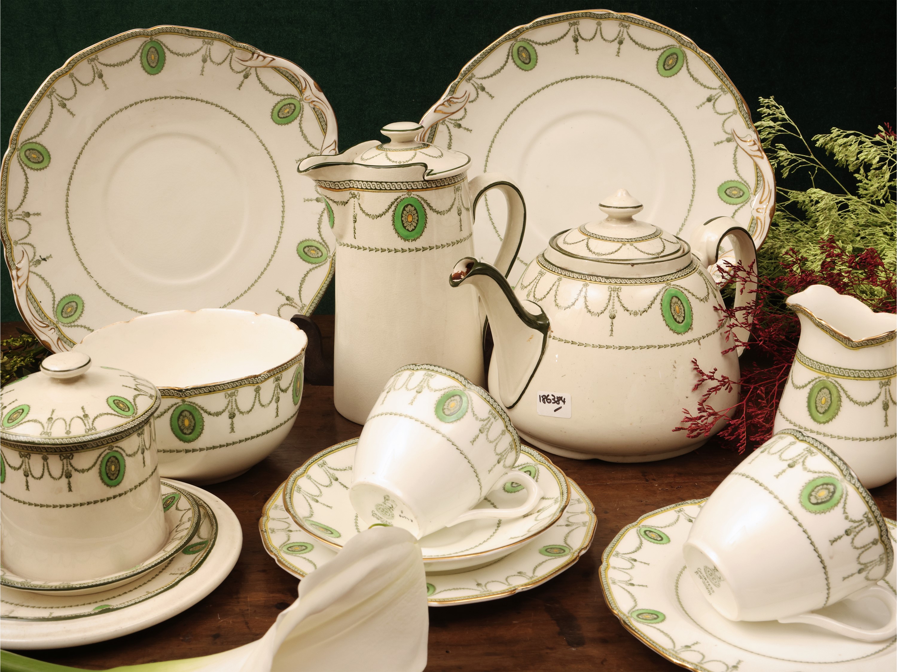 Servito di Piatti Modello Countess in Terraglia, Royal Doulton