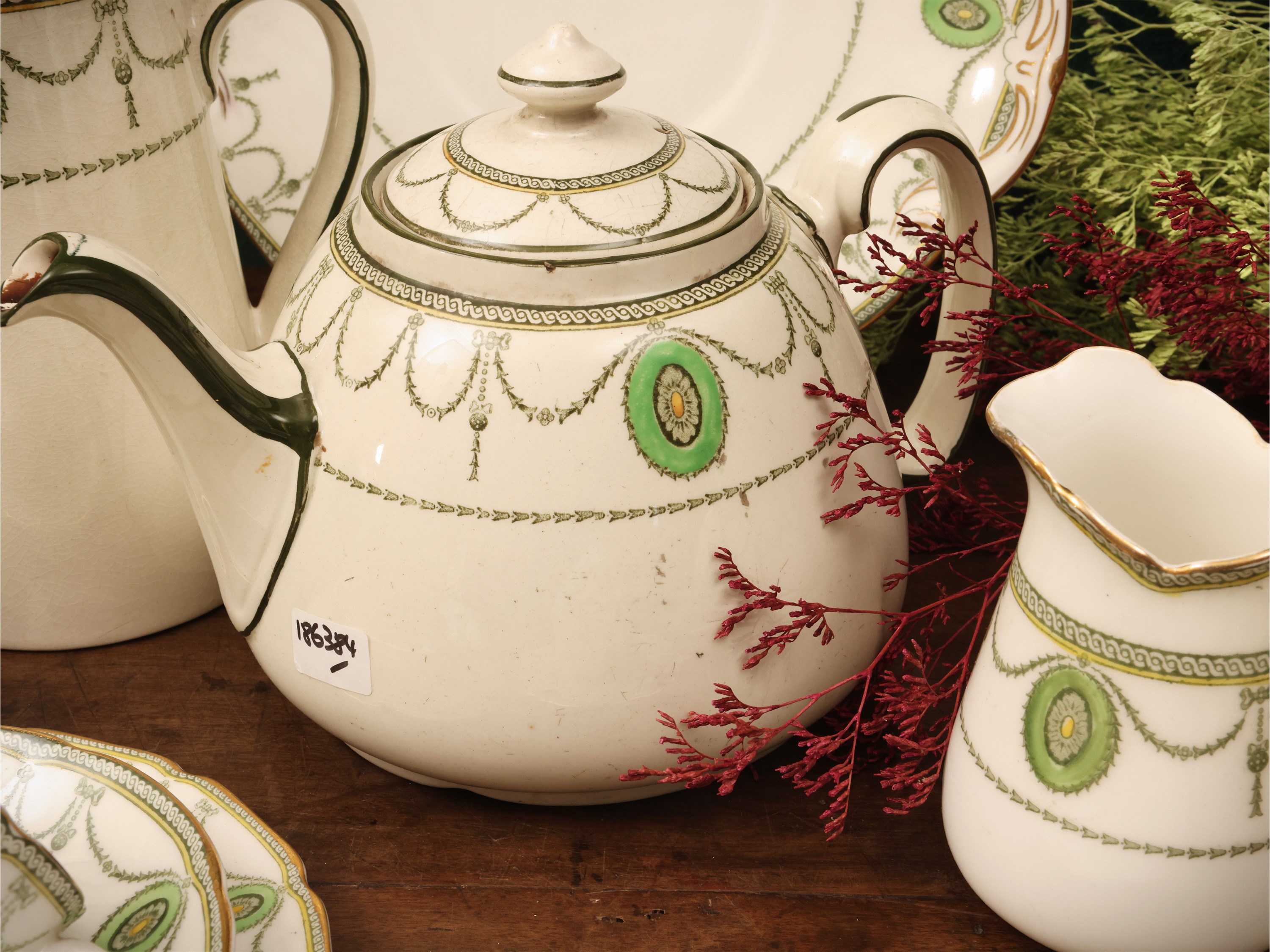 Servito di Piatti Modello Countess in Terraglia, Royal Doulton