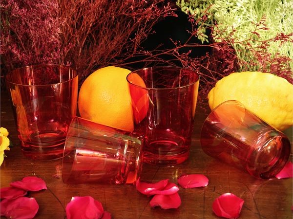 Set di bicchieri in vetro rosso