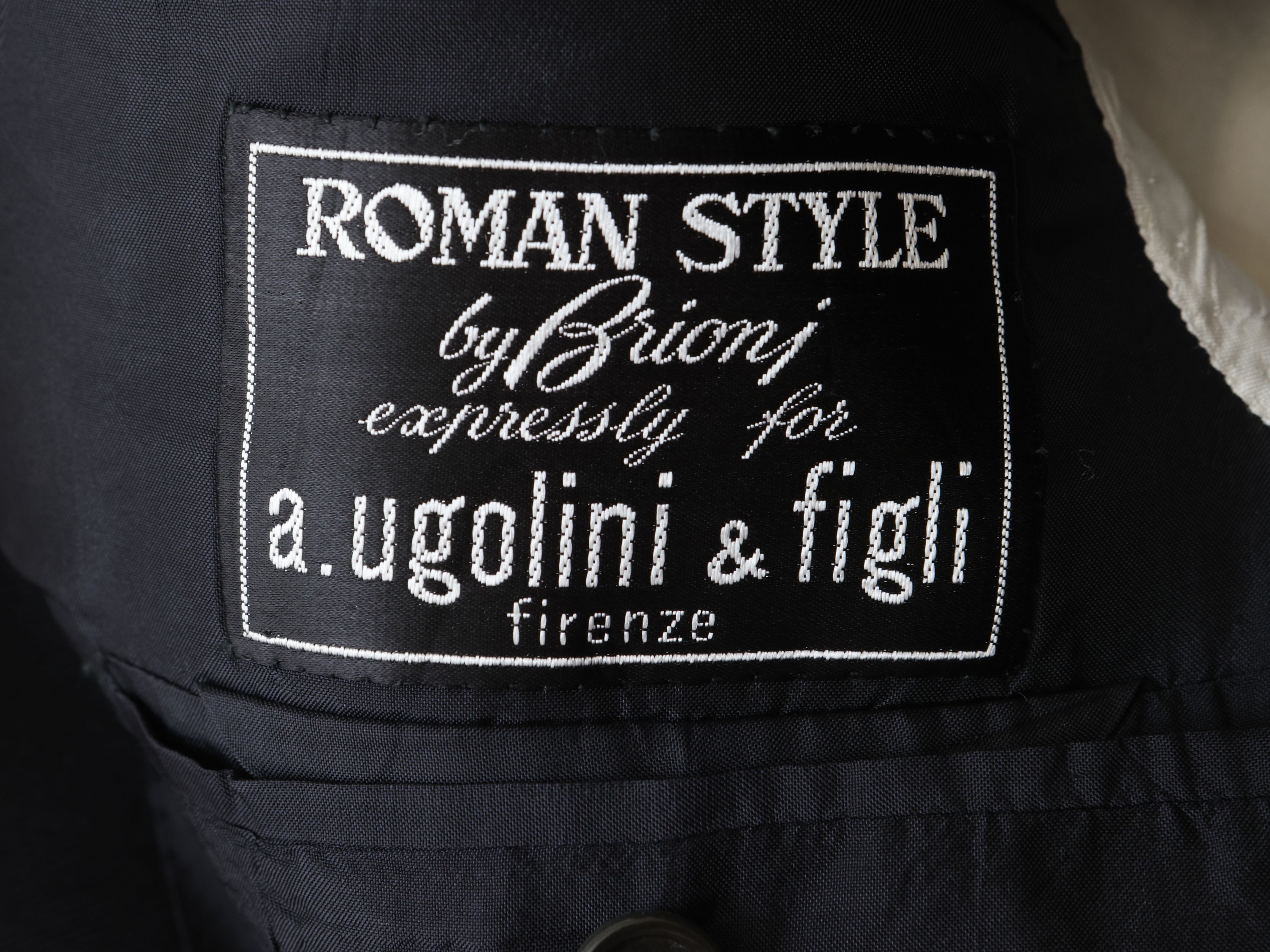 Brioni per Ugolini Firenze, Smoking da inverno in lana con giacca ad un petto