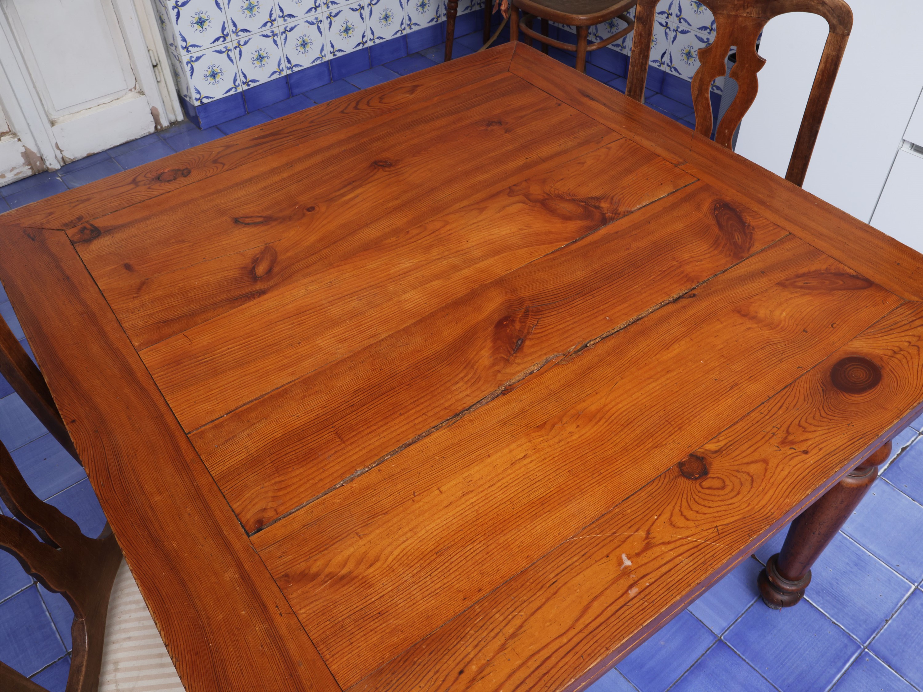 Tavolo da Pranzo a Tiro in Legno Tenero
