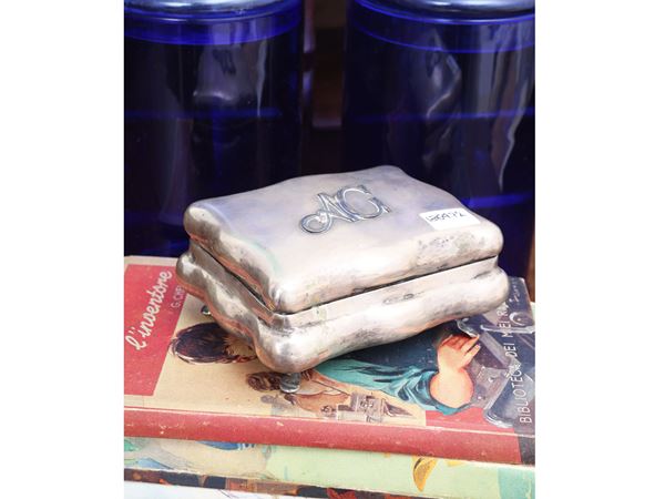 Silver cigarette box
