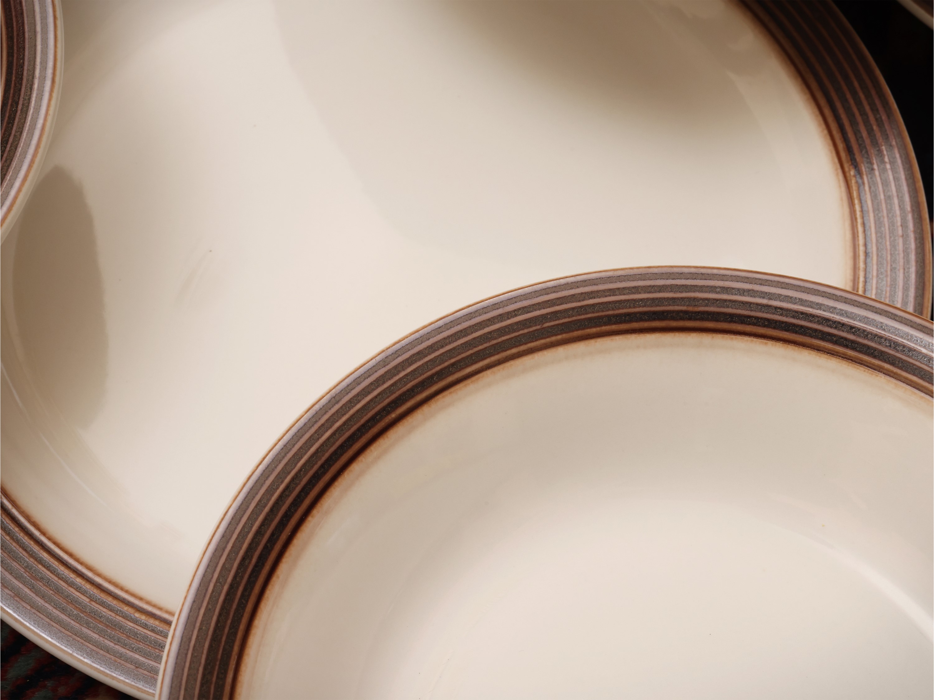 Servizio di Piatti in Ceramica, Goebel