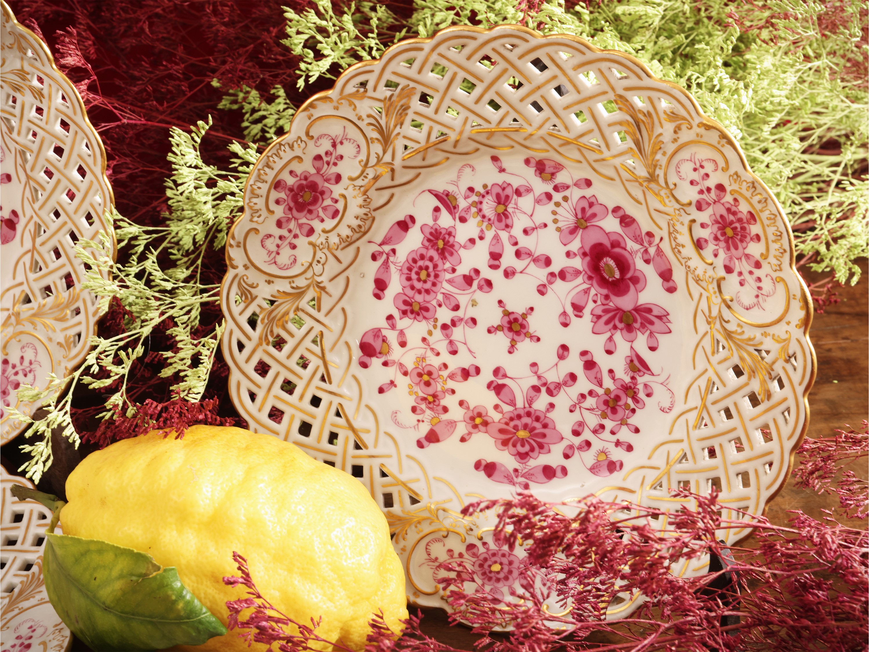 Serie di Sei Piattini da Dolce in Porcellana, Decoro Indische Blumen, Meissen
