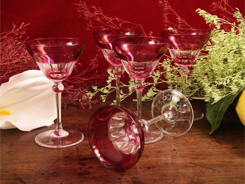 Serie di dodici calici da vino in cristallo doppio color rubino, Locchi Firenze
