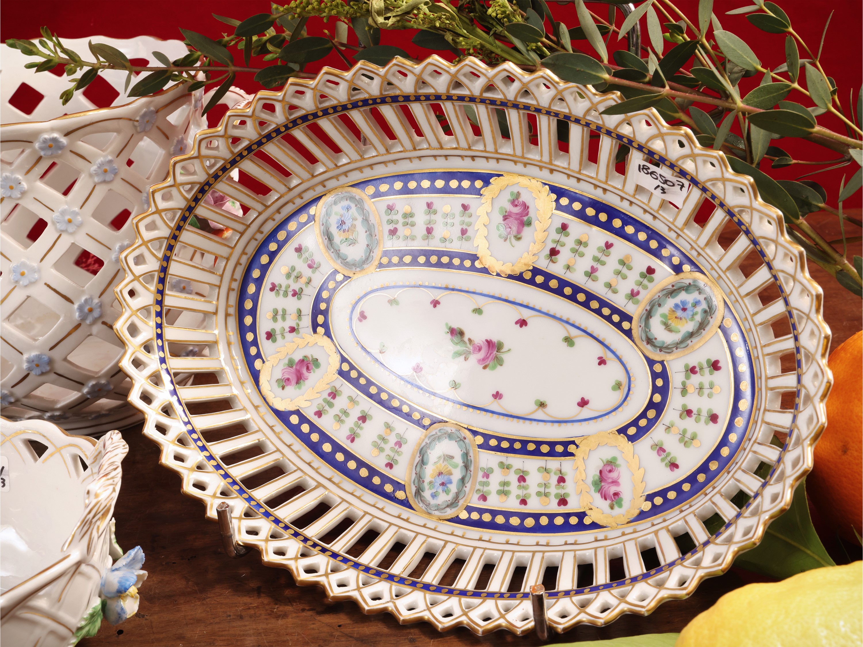 Accessori in porcellana di Dresda per decorare la tavola