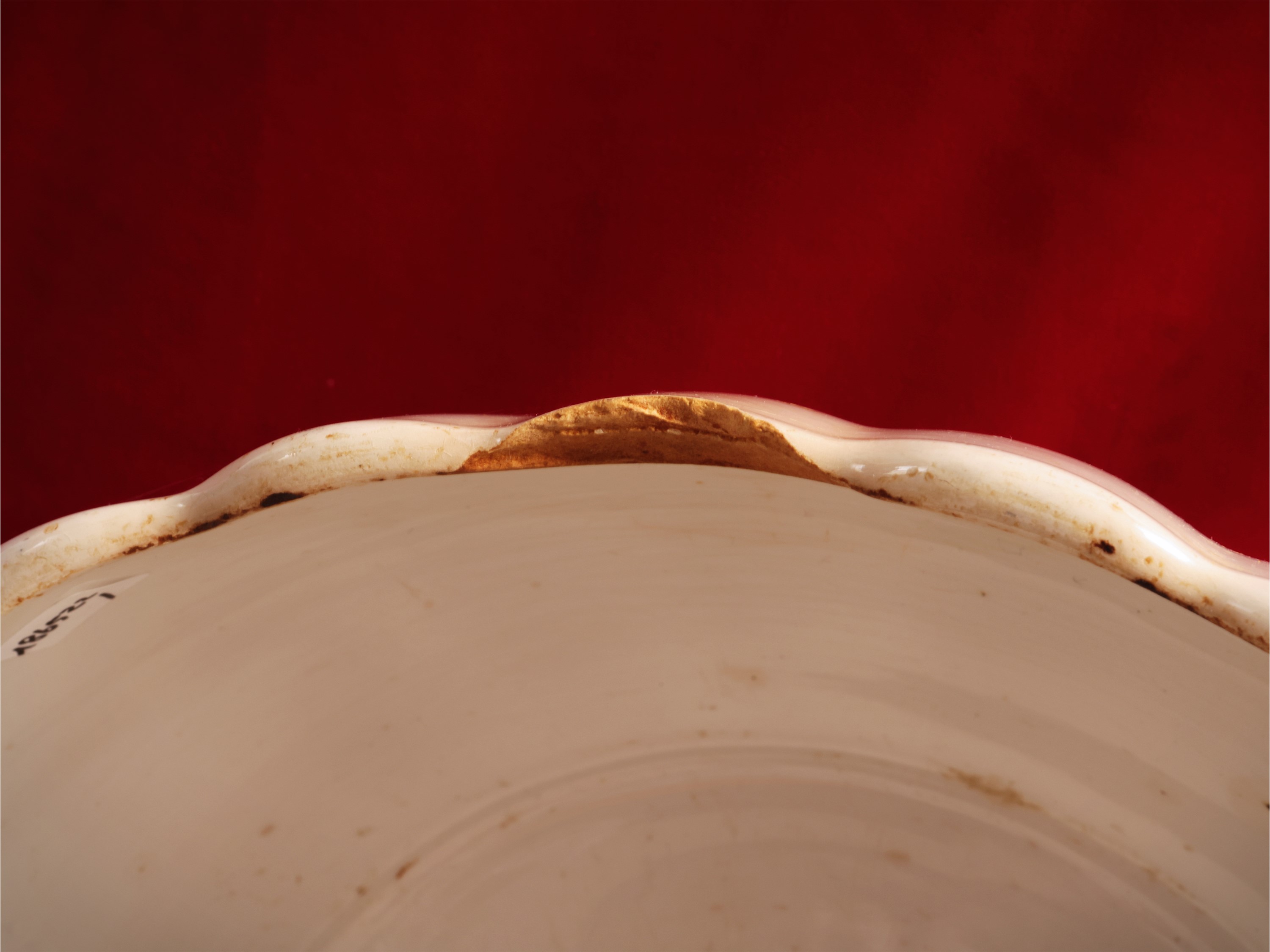 Miscellanea di curiosità in ceramica: burriera, insalatiera Laveno e set per servire le fragole (...