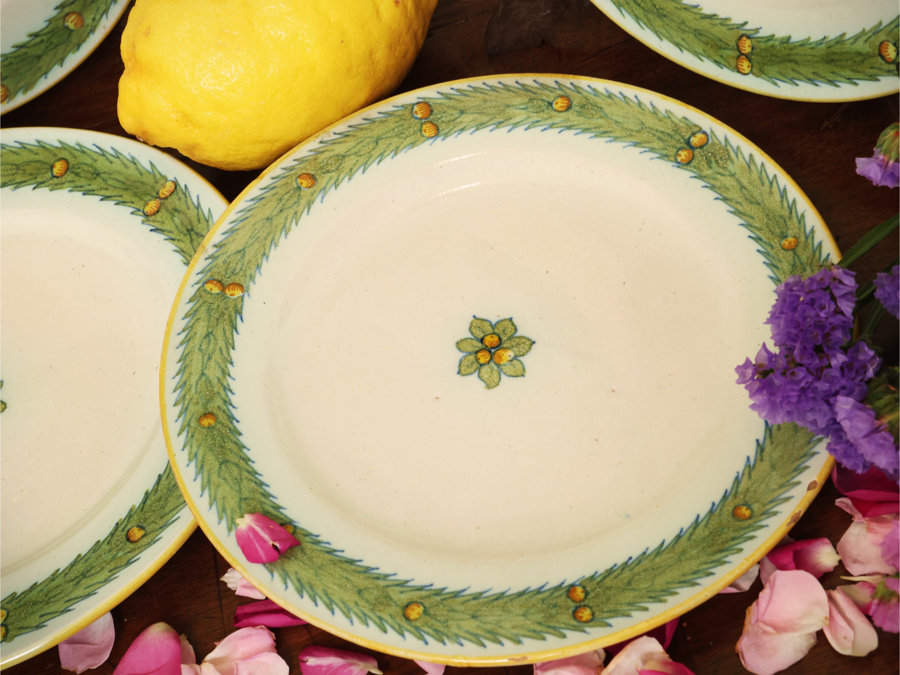 Serie di Quindici Piattini in Ceramica Smaltata, Cantagalli