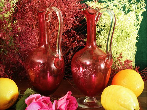 Coppia di caraffe da vino in cristallo rosso Baccarat