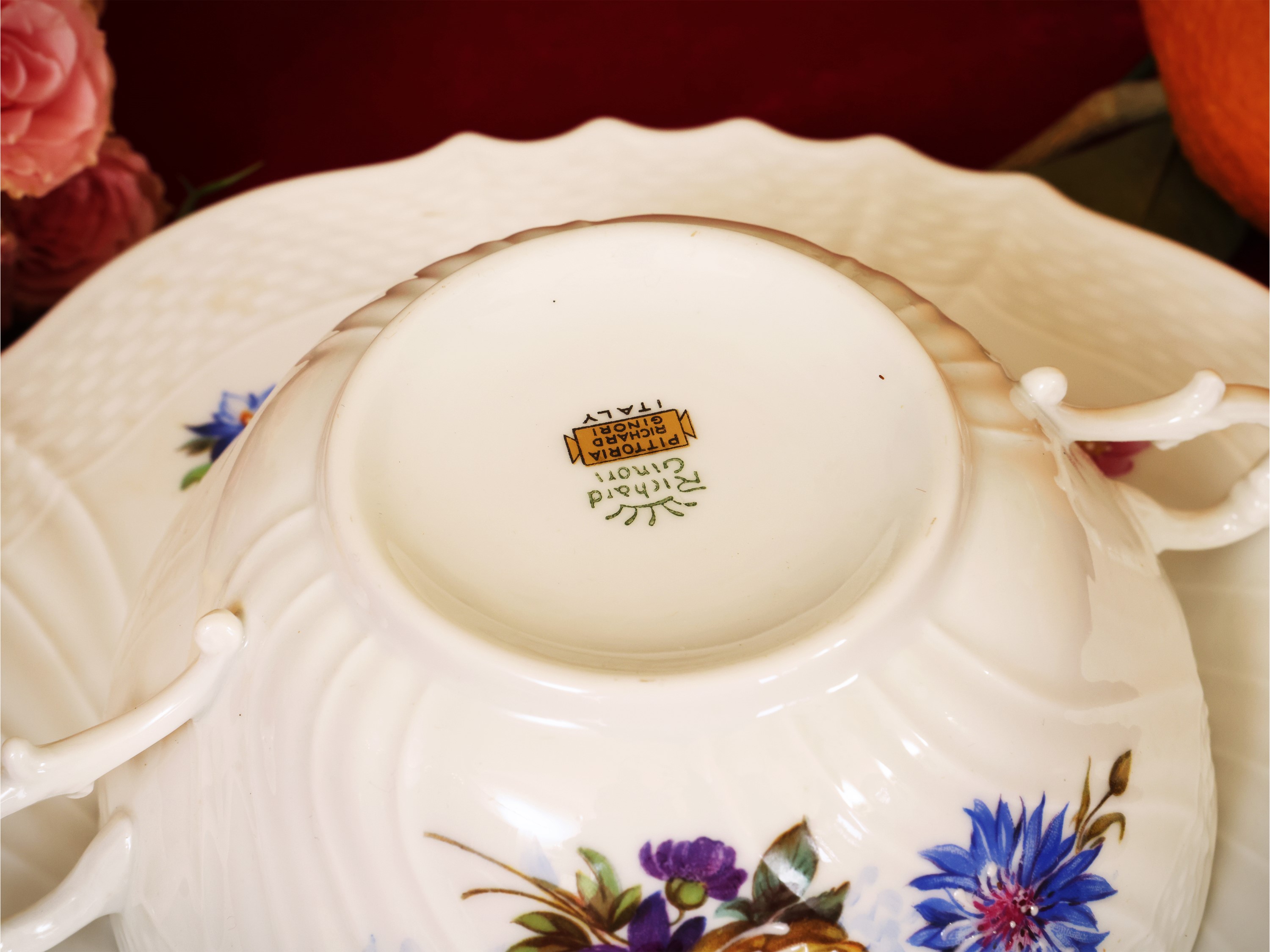 Serie di Dodici Tazze da Consommé in Porcellana, Richard Ginori