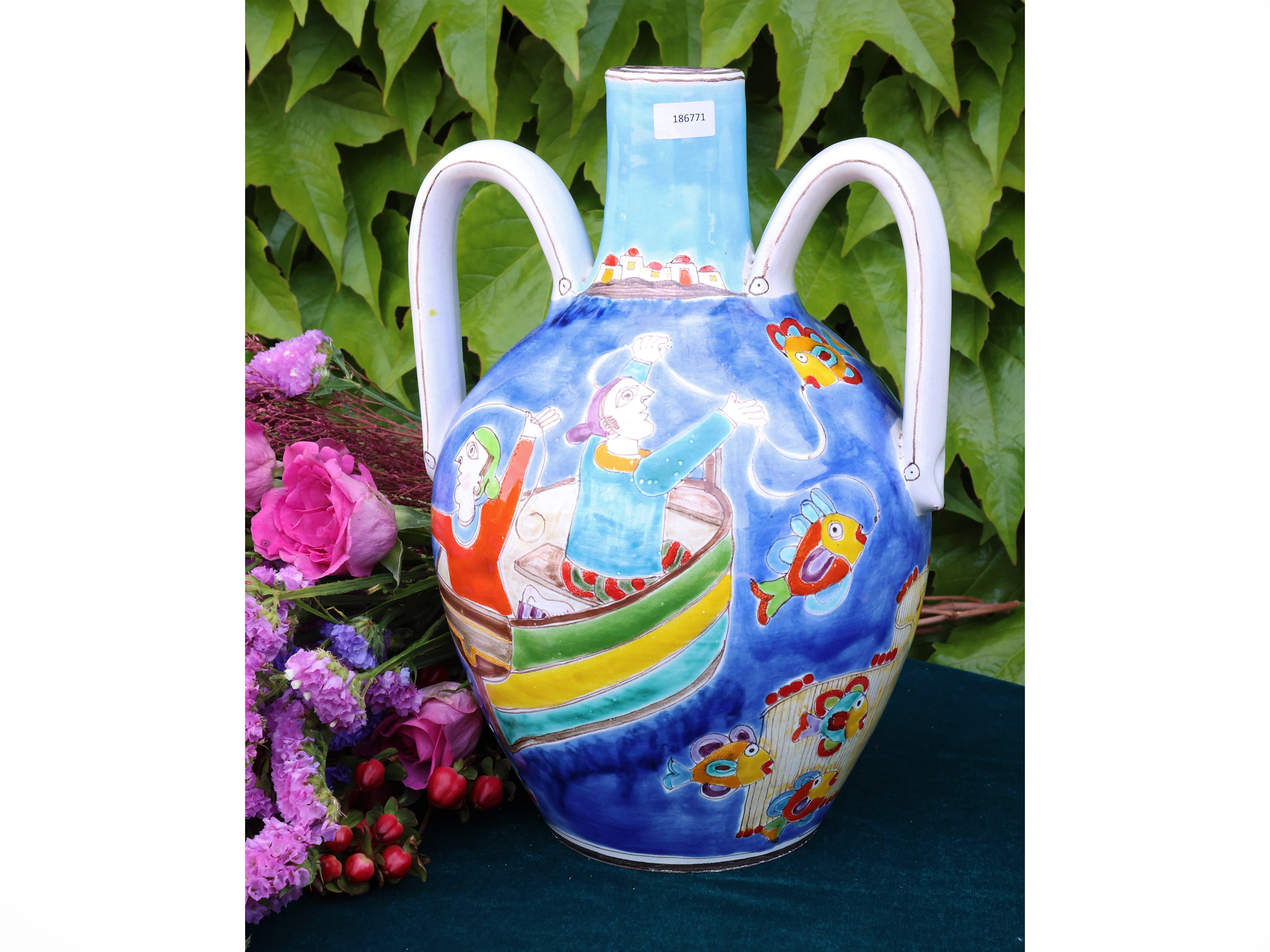 De Simone, Piccola giara in maiolica policroma con scena di pesca