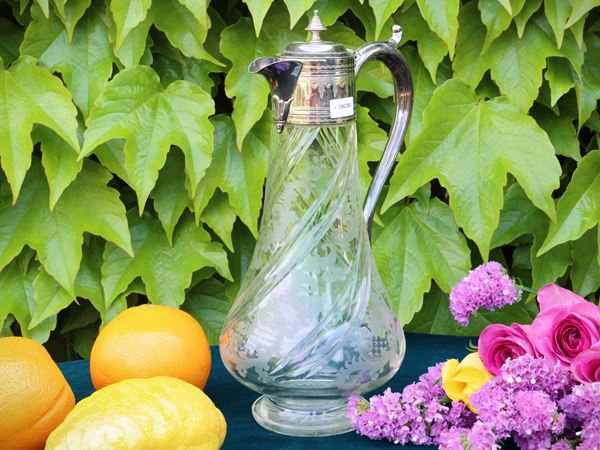 Caraffa in metallo argentato e cristallo