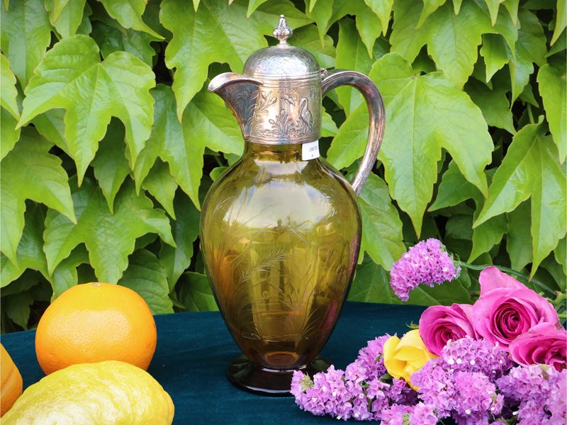 Caraffa da vino vittoriana rilegata in argento