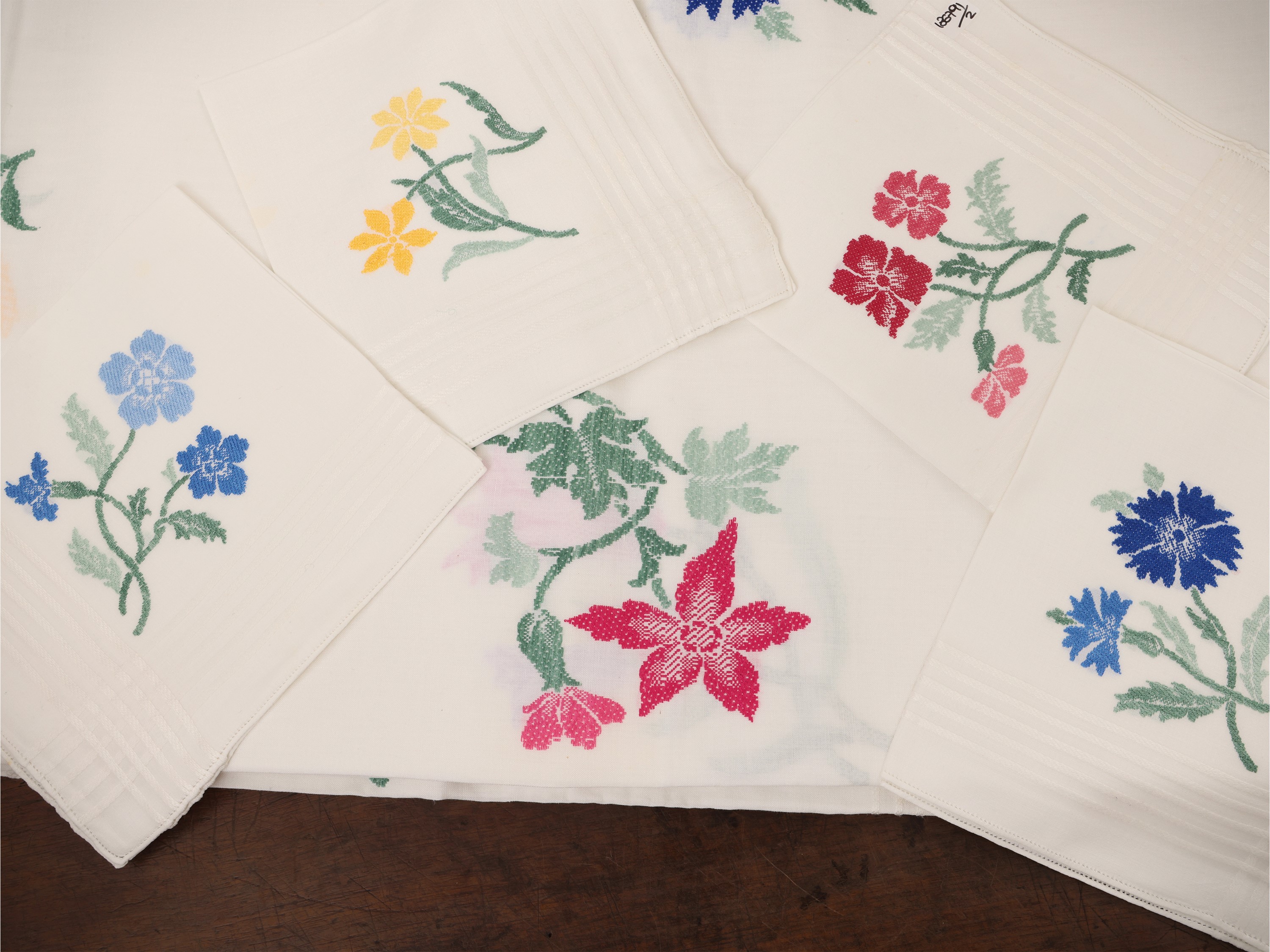 Due Tovaglie Floreali