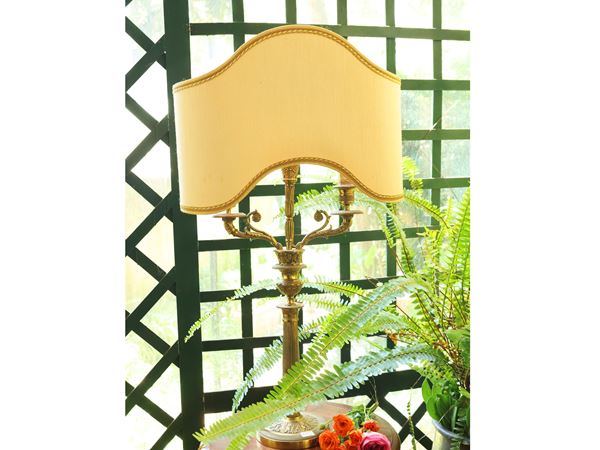 Coppia di candelabri in bronzo