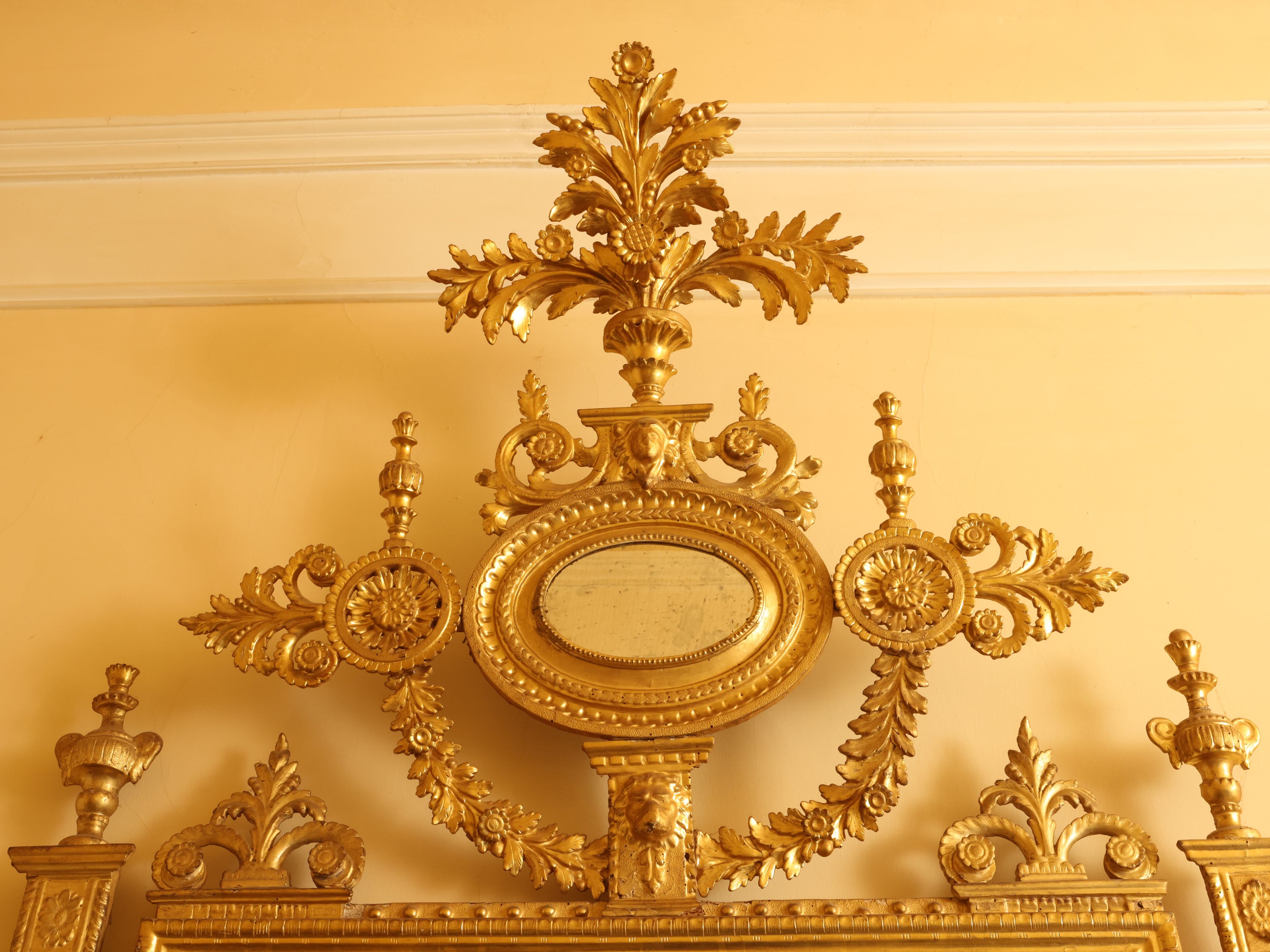 Specchiera, cornice in legno dorato, inizio XIX secolo