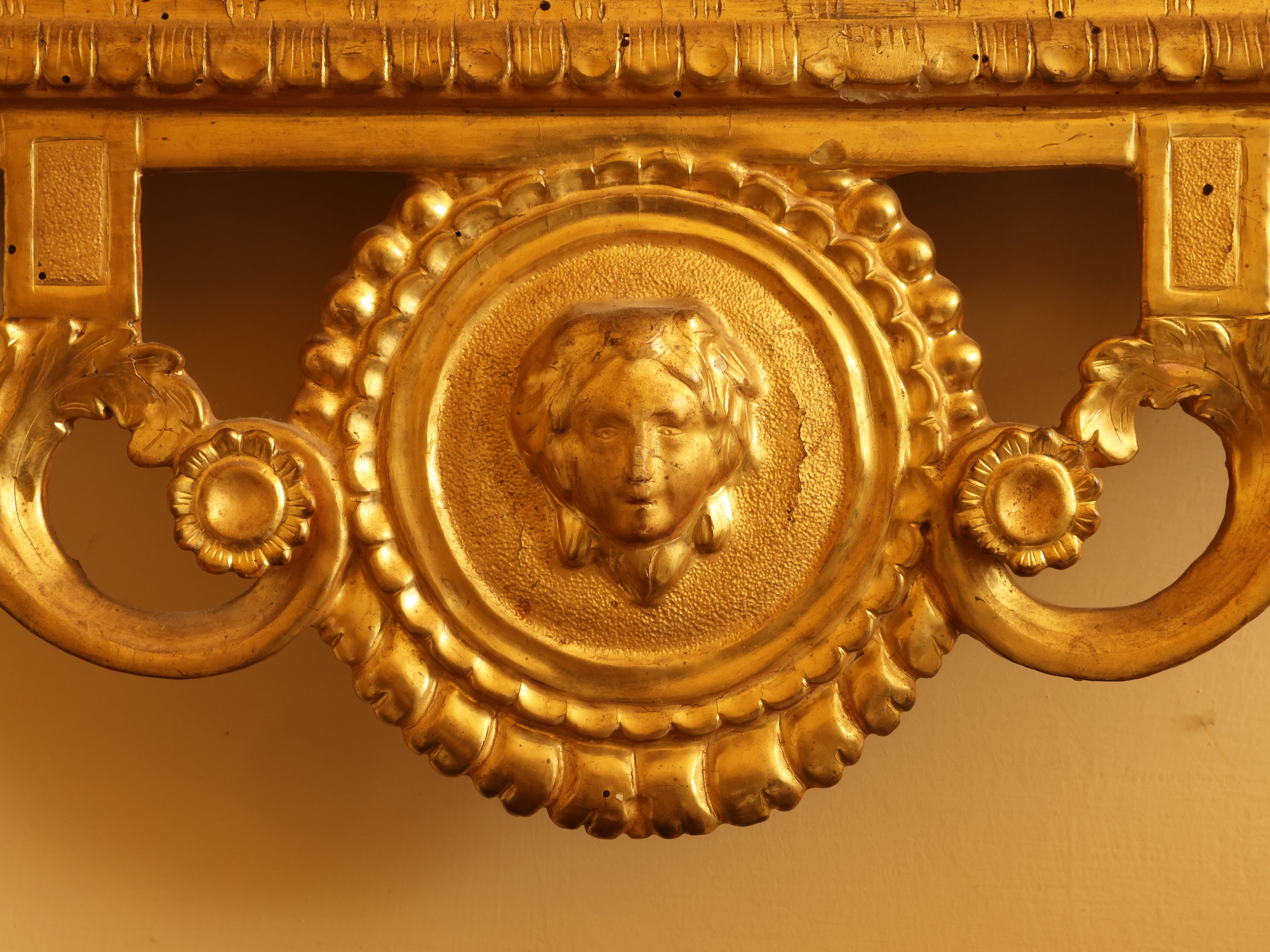 Specchiera, cornice in legno dorato, inizio XIX secolo