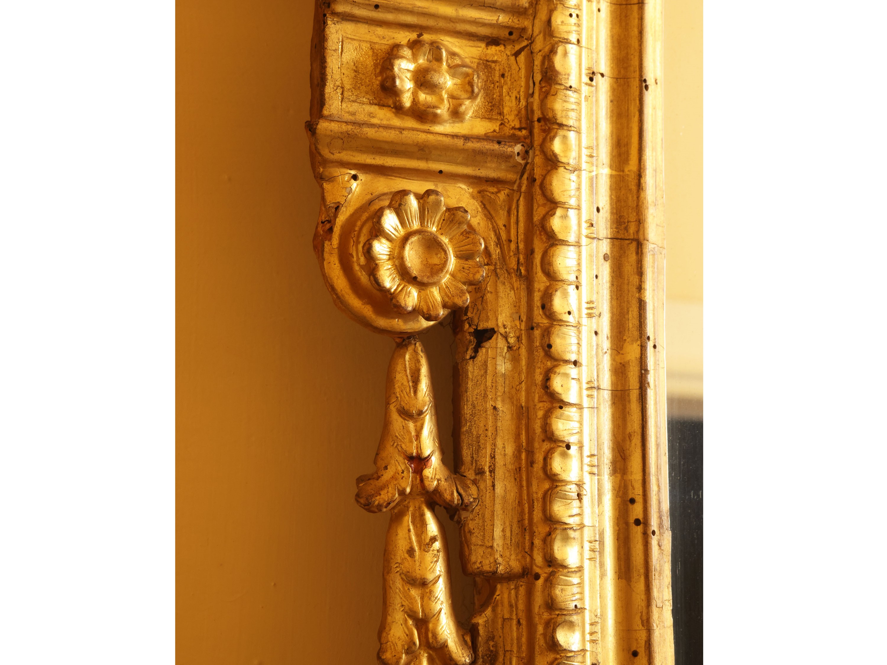 Specchiera, cornice in legno dorato, inizio XIX secolo