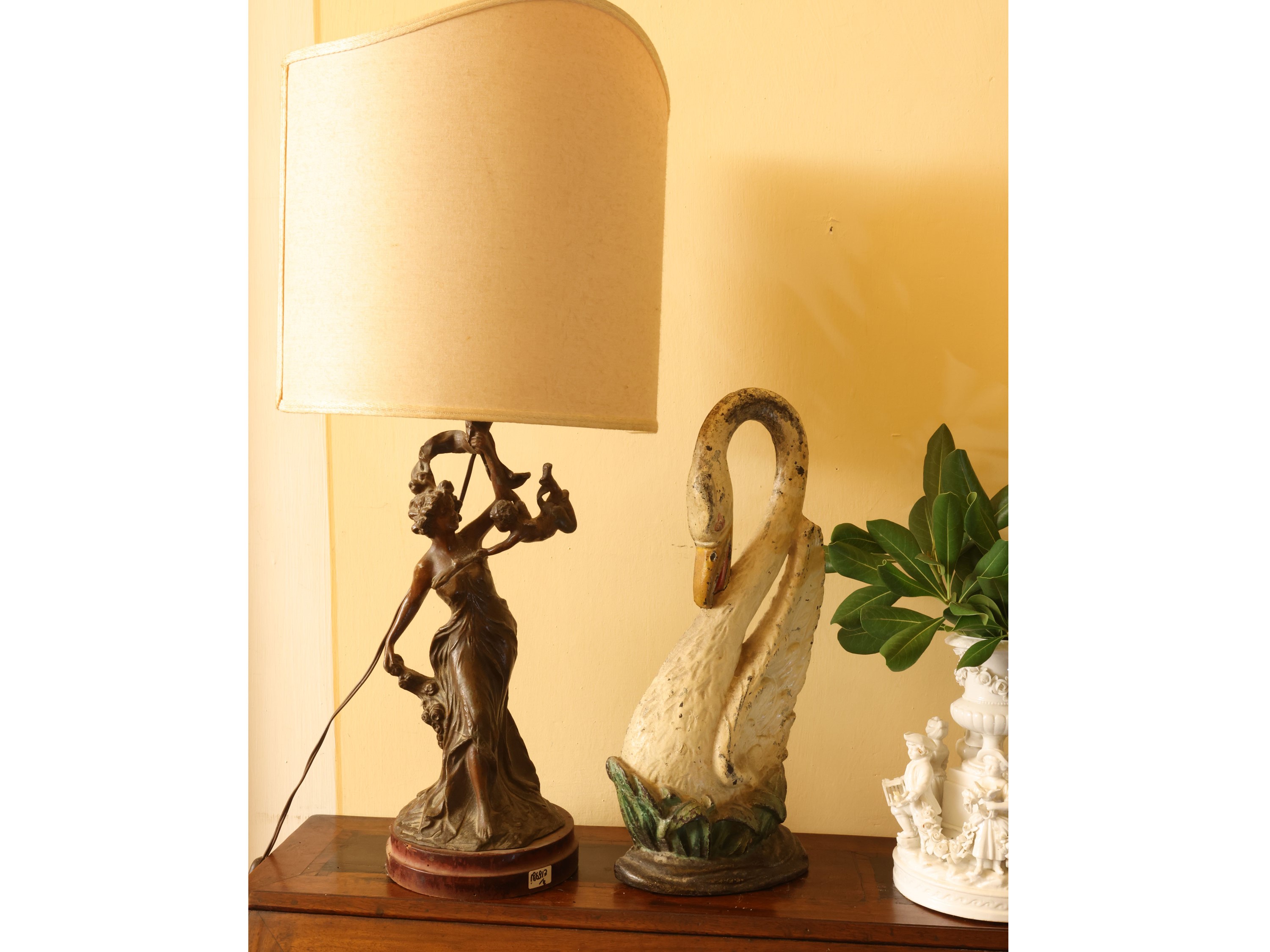 Curiosità Art Nouveau, oggetti decorativi e da interno