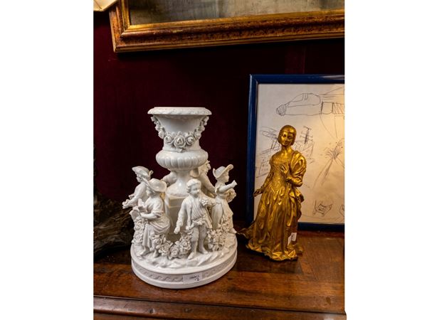 Porcelain centerpiece planter