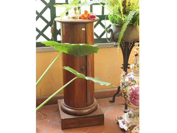 Column veneered in walnut and walnut feather