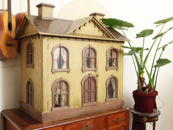 Large painted wooden doll's house