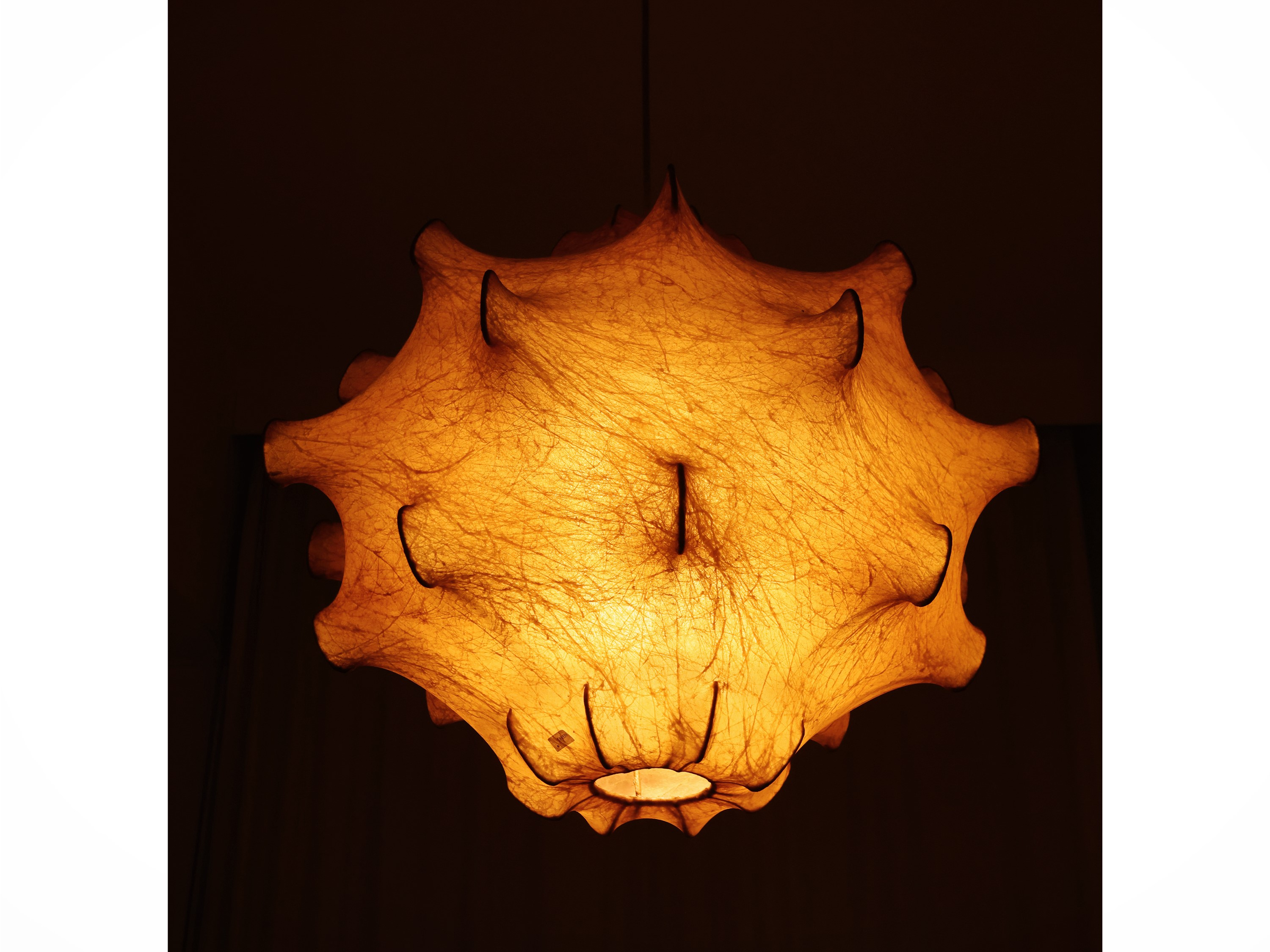 Pier Giacomo e Achille Castiglioni - Lampada a sospensione Taraxacum (Cocoon), produzione Flos It...