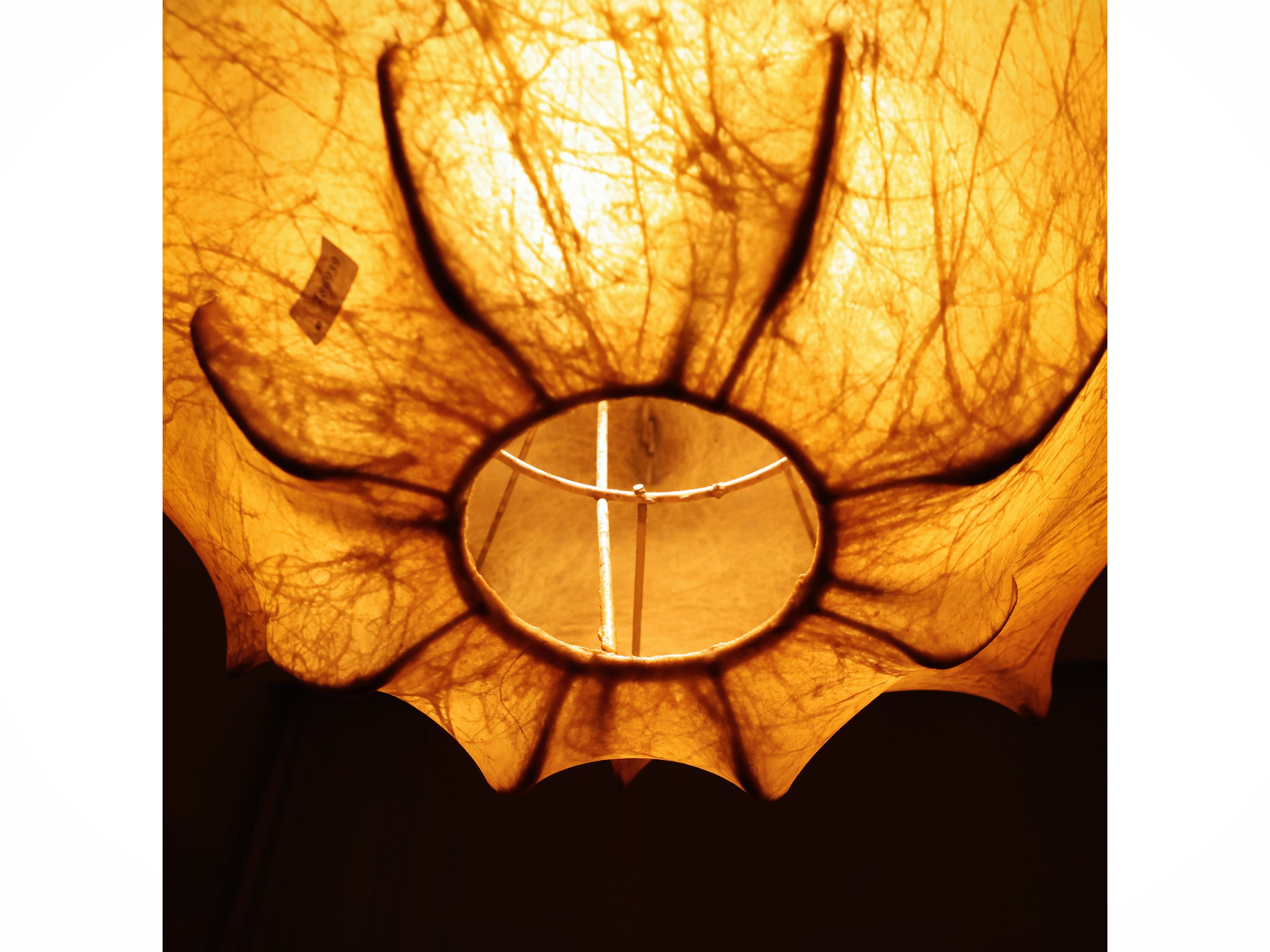 Pier Giacomo e Achille Castiglioni - Lampada a sospensione Taraxacum (Cocoon), produzione Flos It...