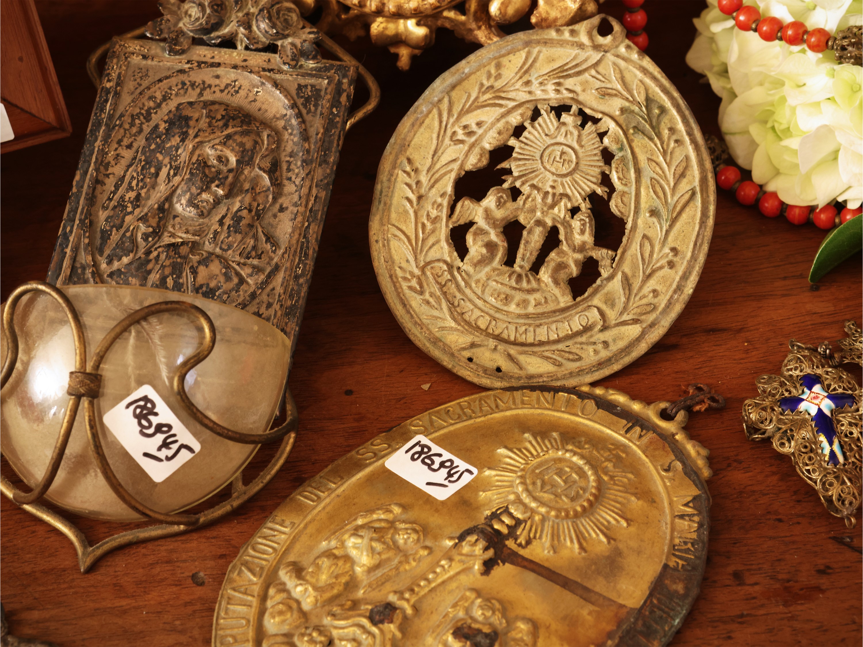 Curiosità devozionali, miniatura e oggetti decorativi (XIX/XX secolo)