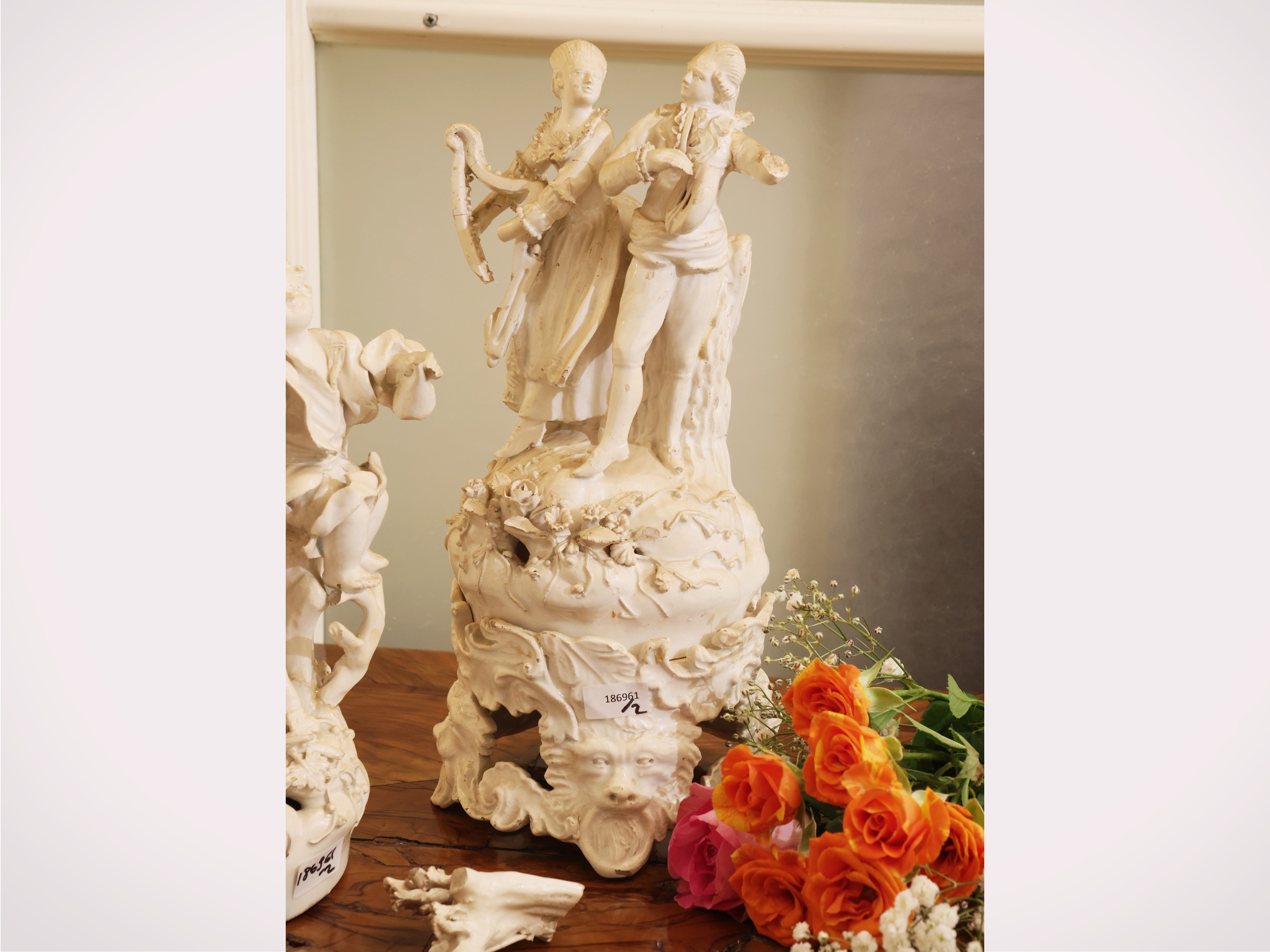 Bassano, Due gruppi in terraglia con putti e pastorelli (XIX/XX secolo)