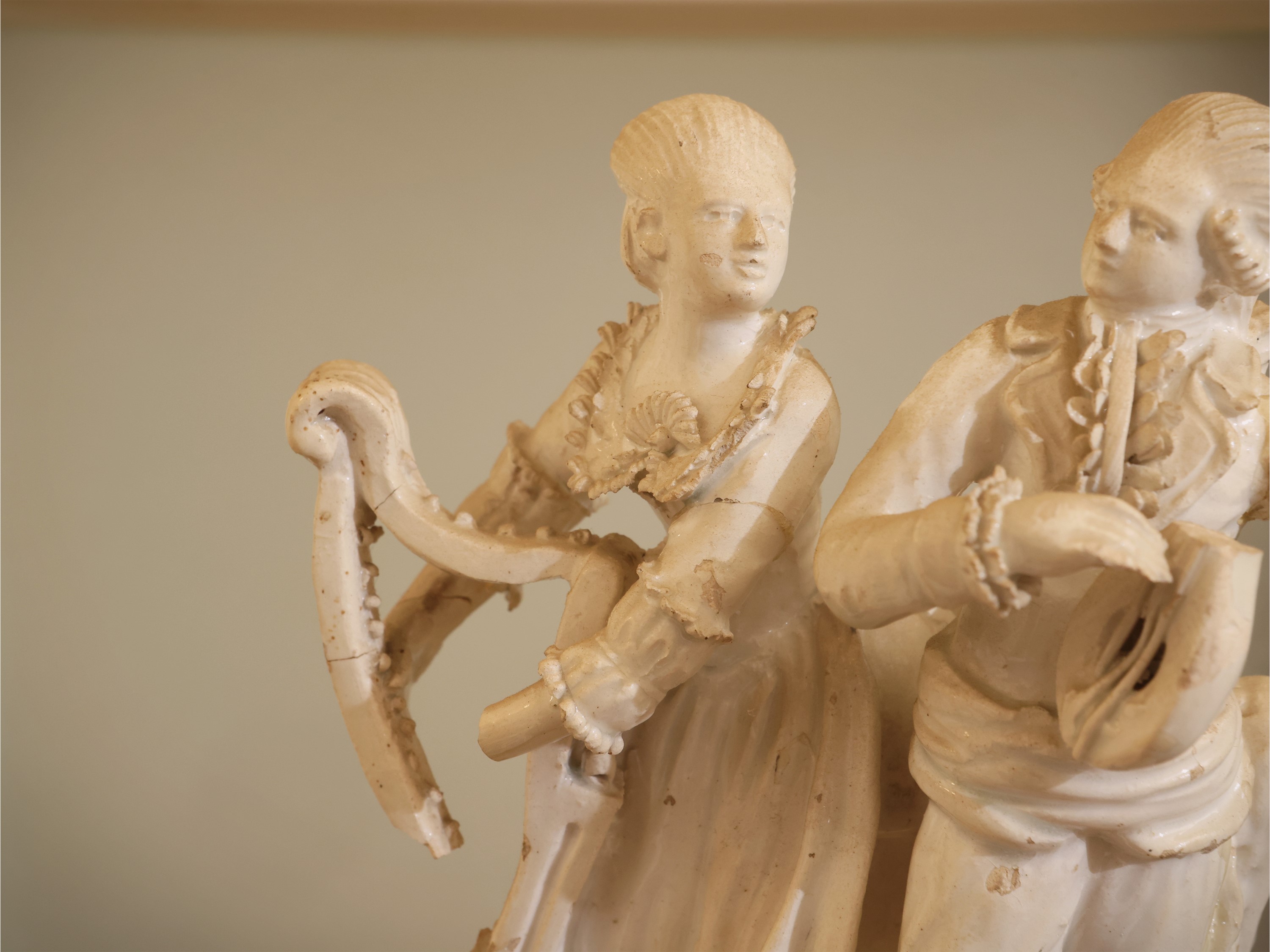 Bassano, Due gruppi in terraglia con putti e pastorelli (XIX/XX secolo)