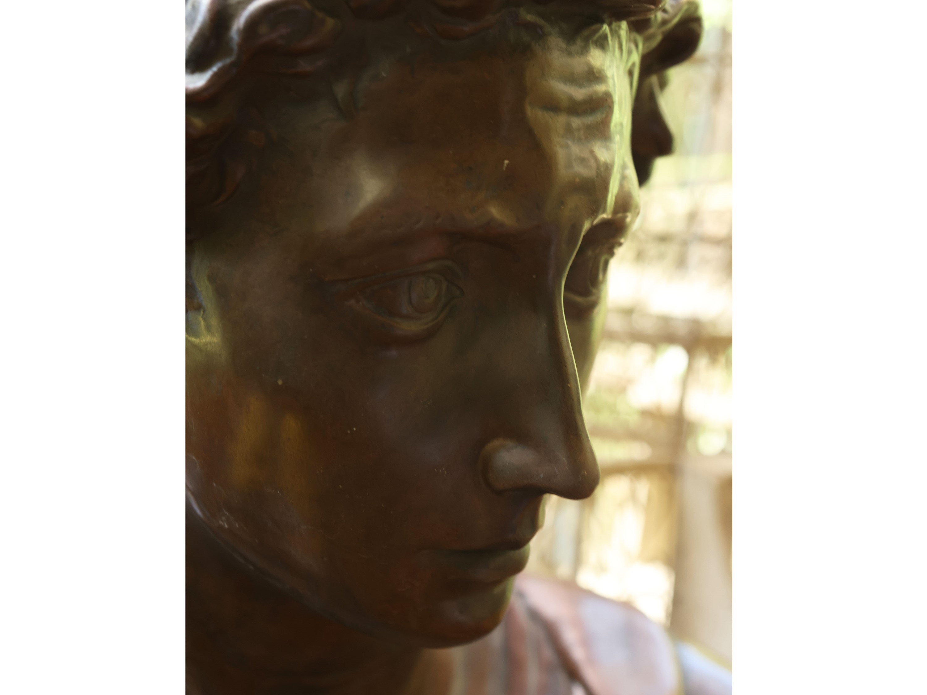 Manifattura di Signa, Busto virile in terracotta invetriata ad imitazione del bronzo