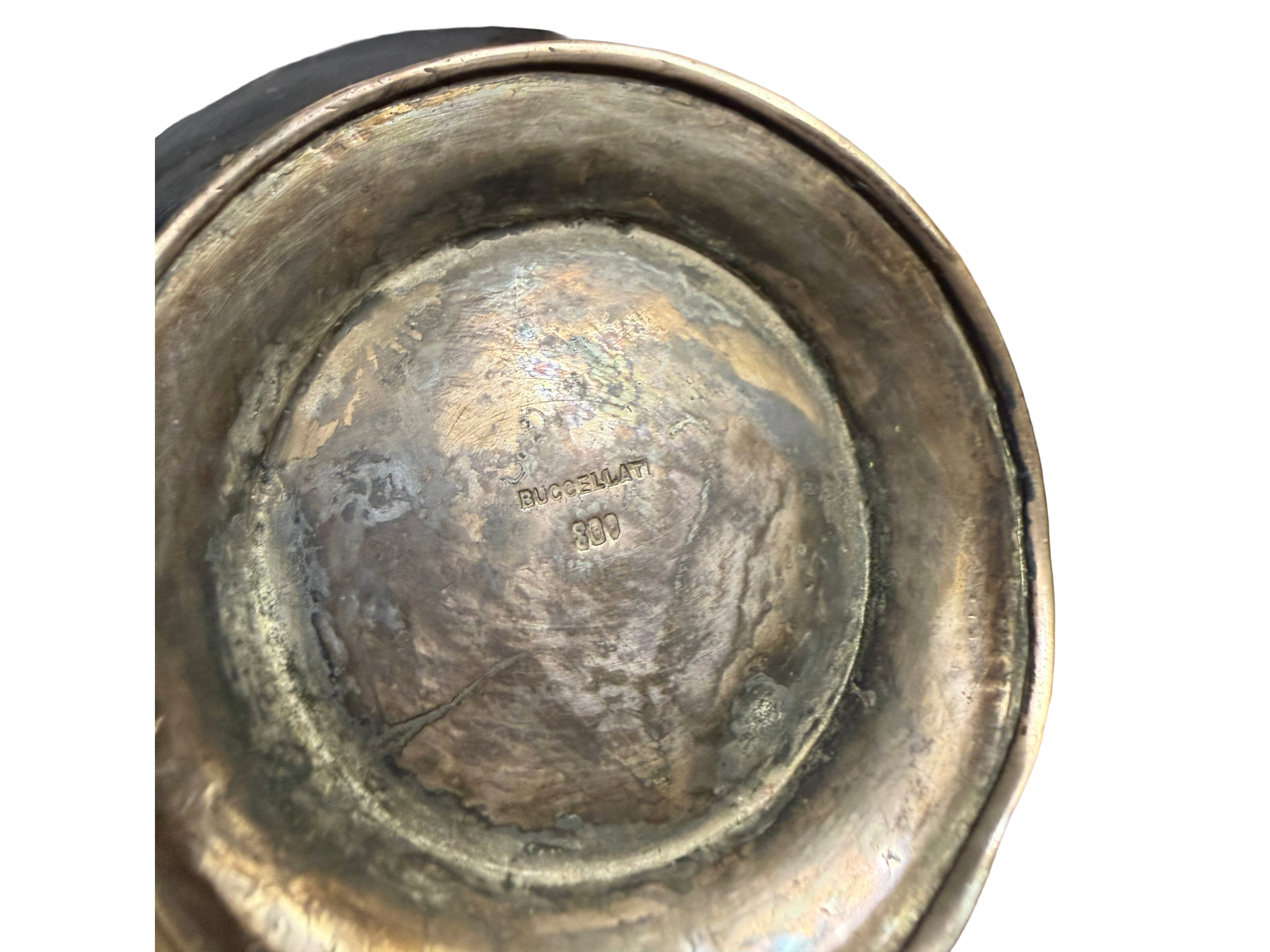 Buccellati, Vaso da fiori ad anfora in argento, lavorazione martellata