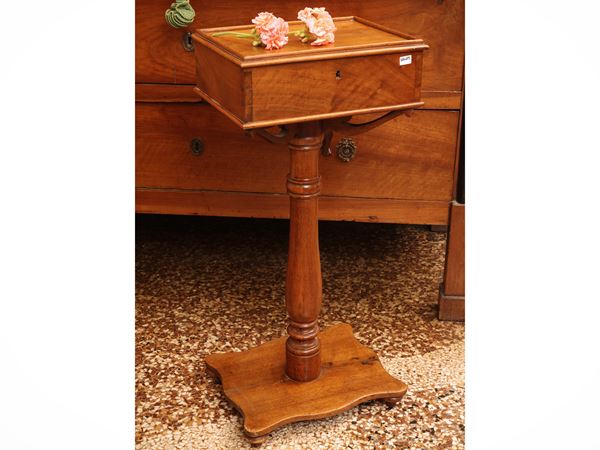Cherry wood work table