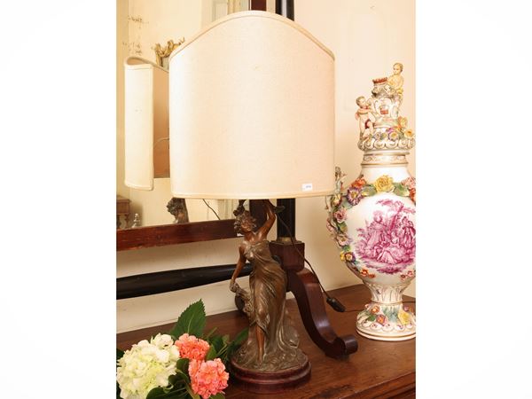 Table lamp in patinated antimony