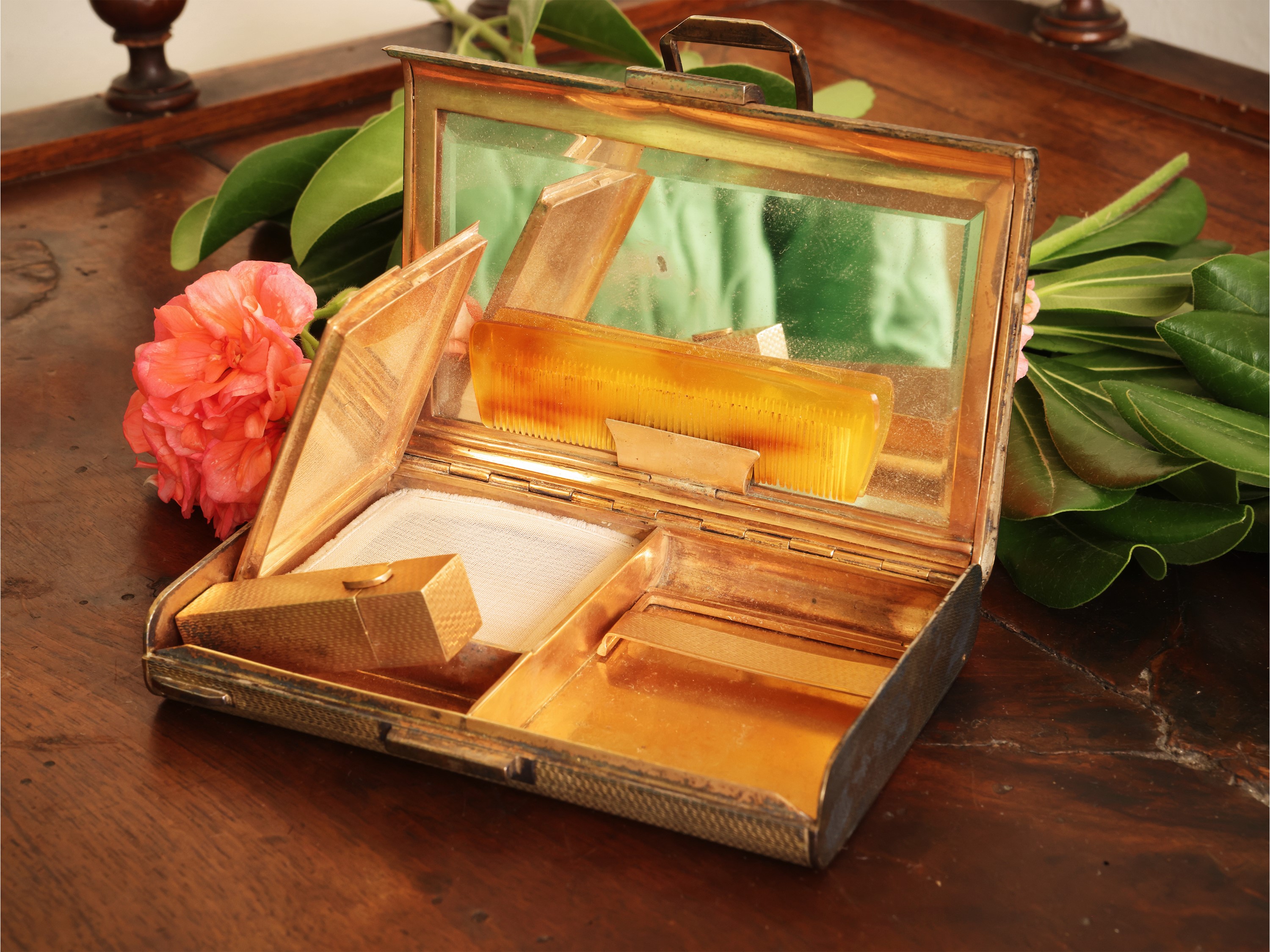 Trousse in argento, inizio del XX secolo