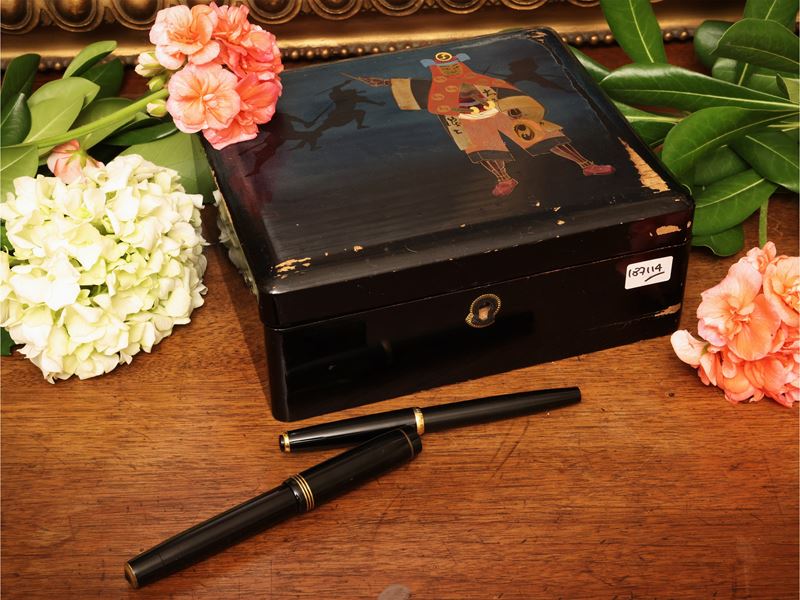 Collezione di penne stilografiche e a sfera, Parker e Montblanc in resina nera