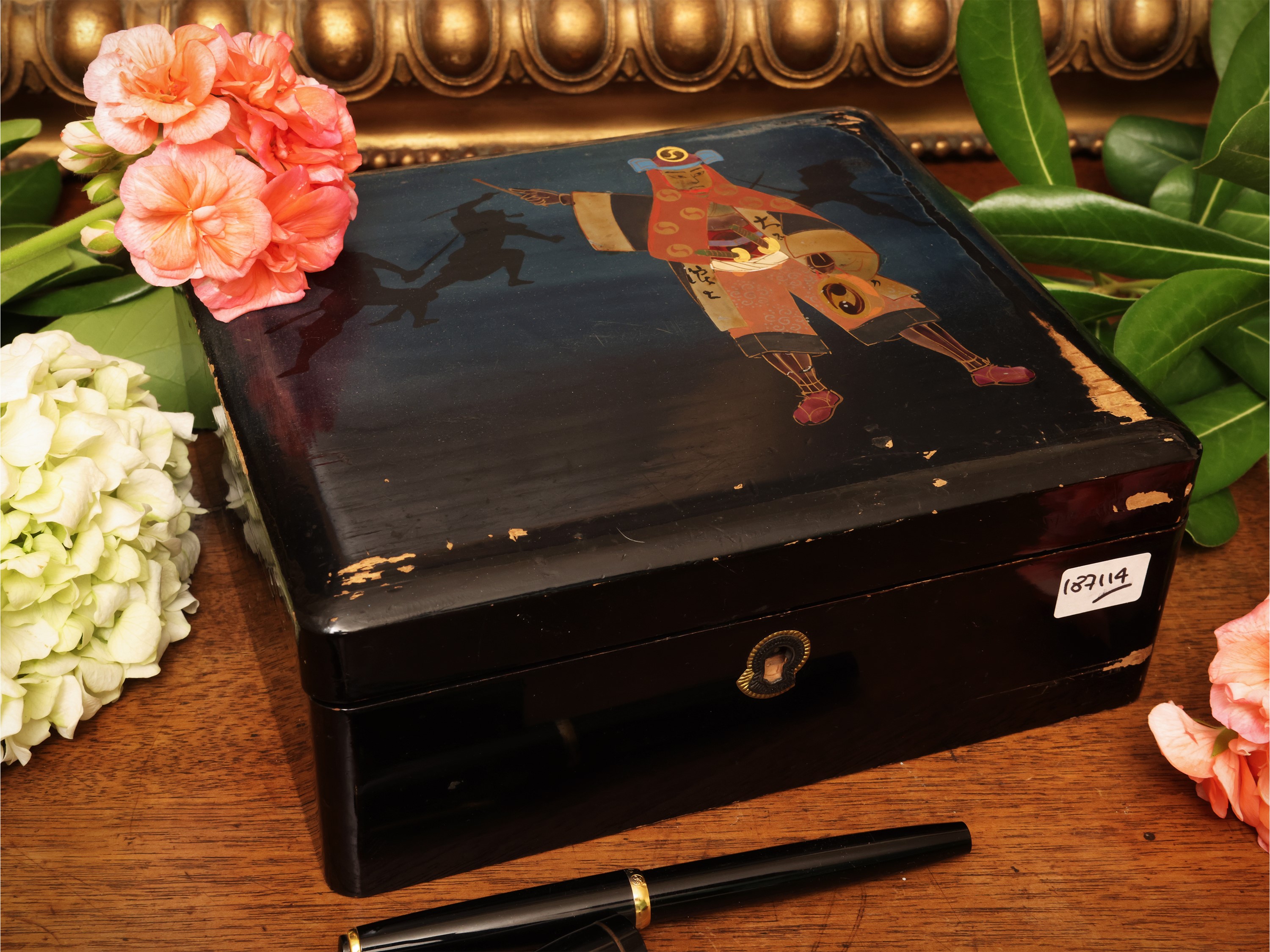 Collezione di penne stilografiche e a sfera, Parker e Montblanc in resina nera