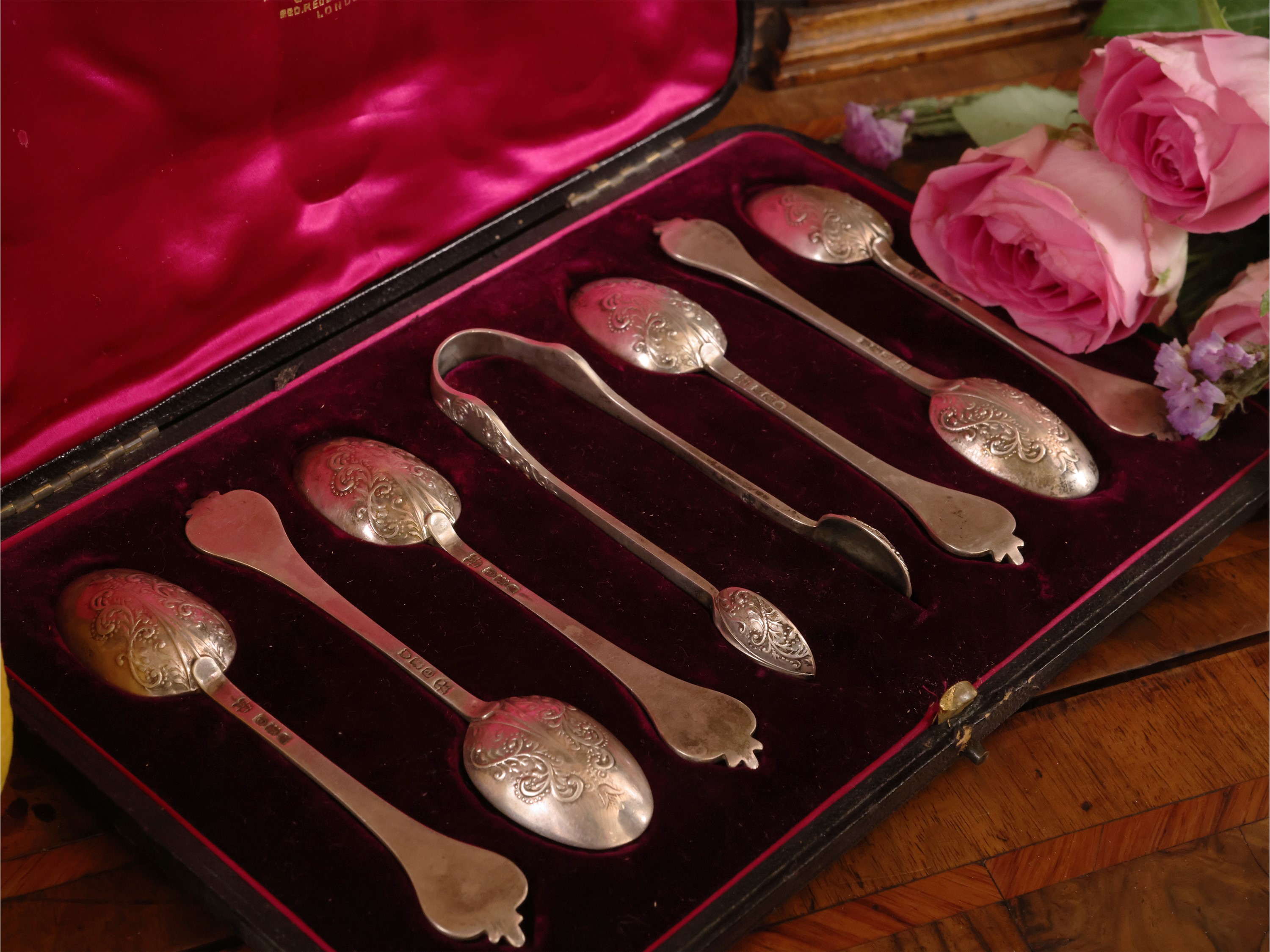 Mappin Brothers, Set di cucchiaini e pinza per zollette in argento, Londra 1900