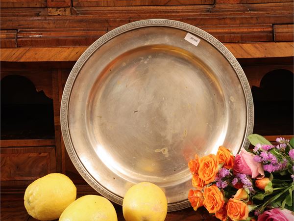 Silver serving plate