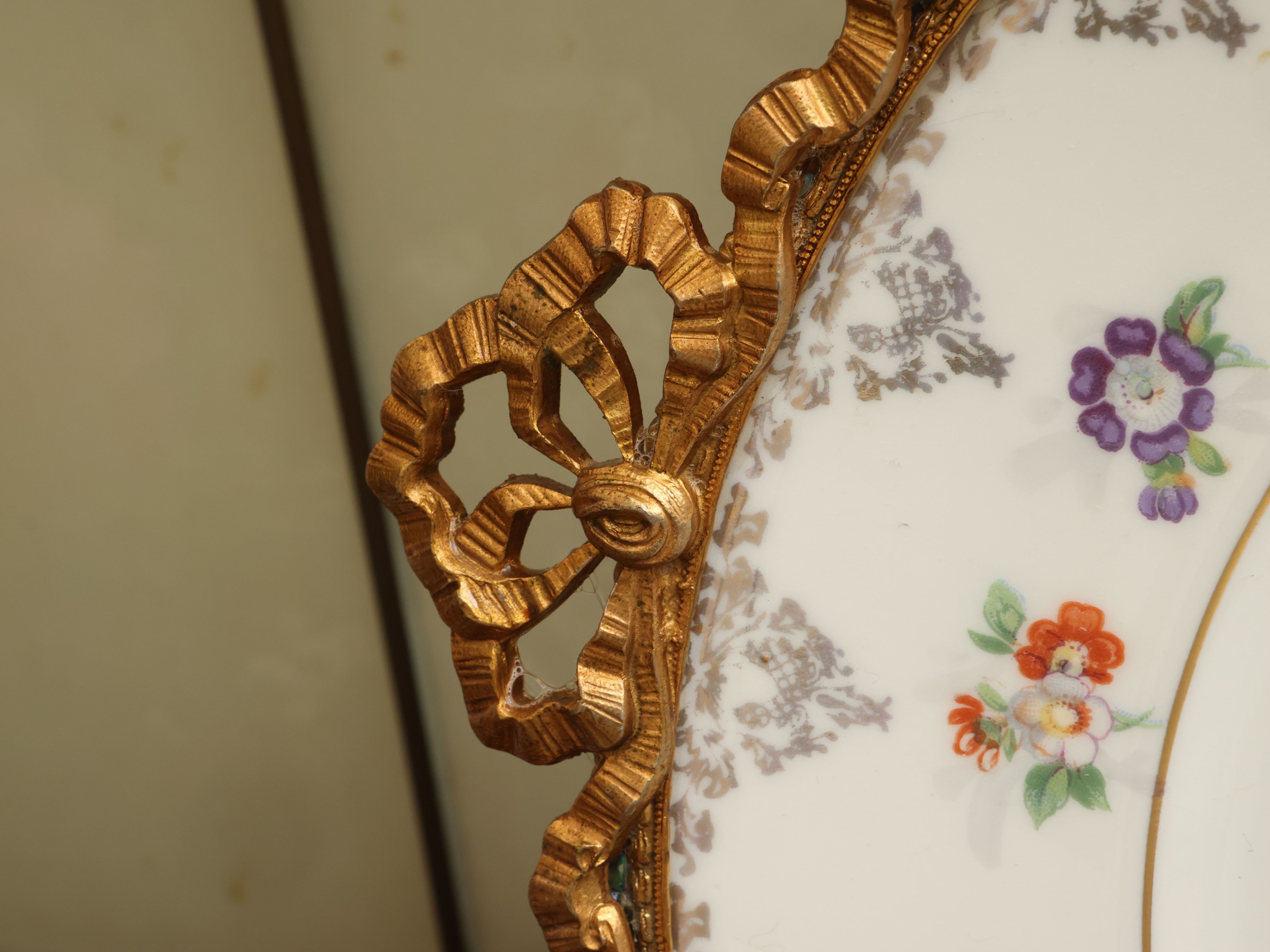Etruria Wedgwood, Set da tavola con legumiera, sottopiatti Limoges e coppe da macedonia in vetro ...